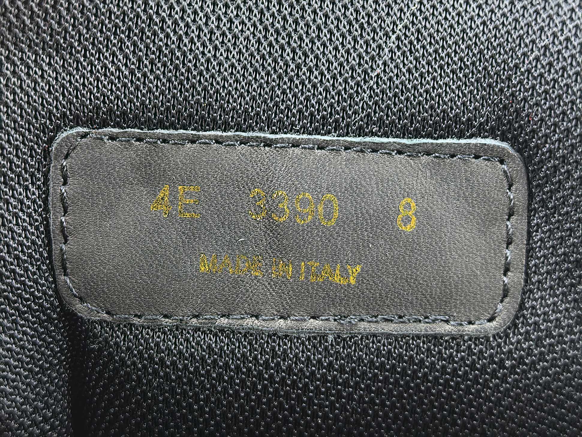 PRADA America’s Cup Sneakers Style: Round-toe, lace-up, low-top sports sneakers High-end original version Upper: Imported Flyknit fabric combined with patent leather - Image 17