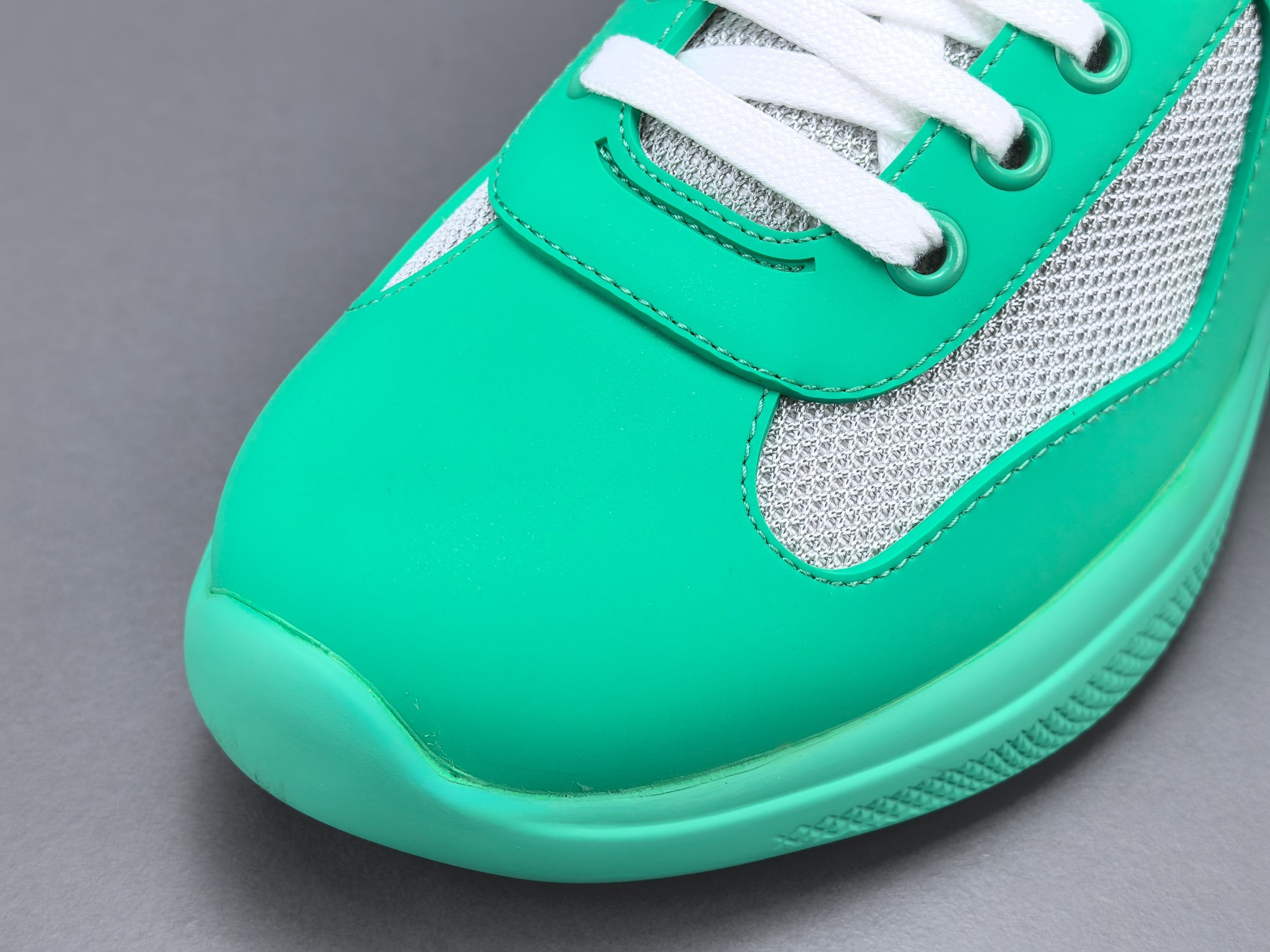 PRADA America’s Cup Sneakers Style: Round-toe, lace-up, low-top sports sneakers High-end original version Upper: Imported Flyknit fabric combined with patent leather - Image 5