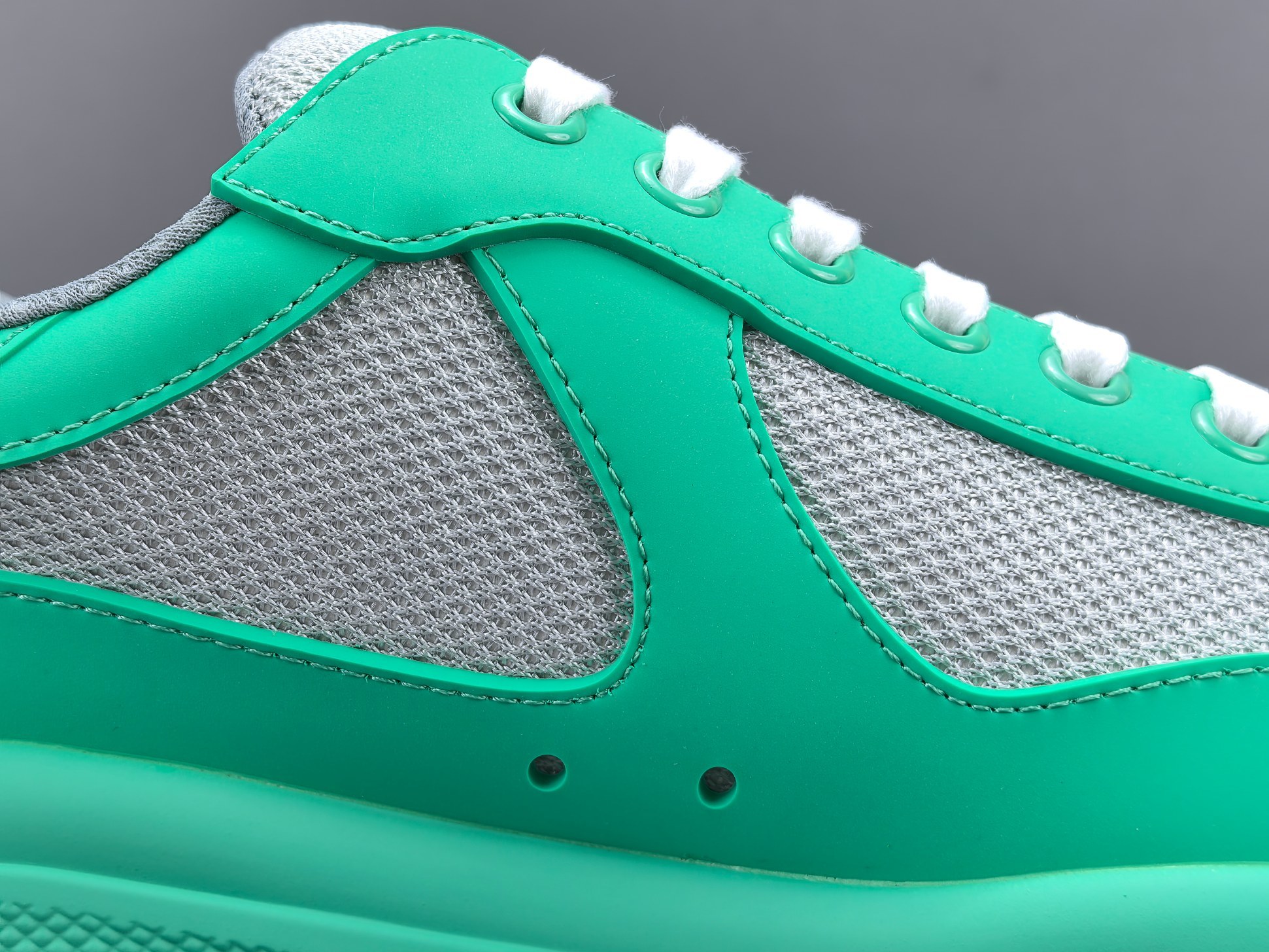 PRADA America’s Cup Sneakers Style: Round-toe, lace-up, low-top sports sneakers High-end original version Upper: Imported Flyknit fabric combined with patent leather - Image 9