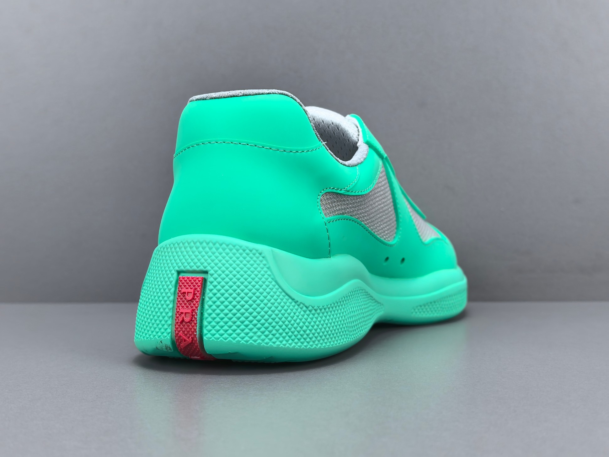 PRADA America’s Cup Sneakers Style: Round-toe, lace-up, low-top sports sneakers High-end original version Upper: Imported Flyknit fabric combined with patent leather - Image 10