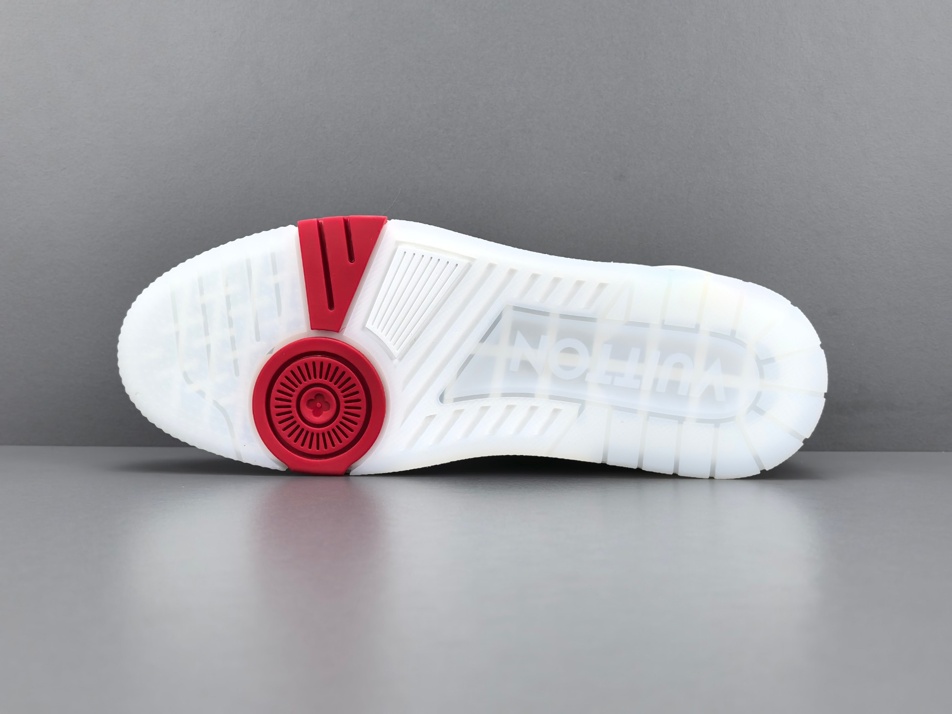 LV Trainer 2025 Cruise 🛳️ Limited Edition Designed by Virgil Abloh, this limited-edition LV Trainer takes inspiration from vintage basketball sneakers, merging classic sport style with Louis Vuitton’s signature luxury craftsmanship. - Image 10