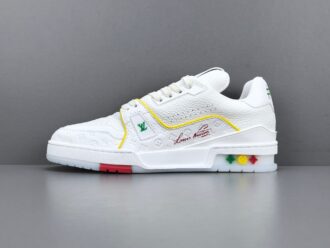 LV Trainer 2025 Cruise 🛳️ Limited Edition Designed by Virgil Abloh, this limited-edition LV Trainer takes inspiration from vintage basketball sneakers, merging classic sport style with Louis Vuitton’s signature luxury craftsmanship.
