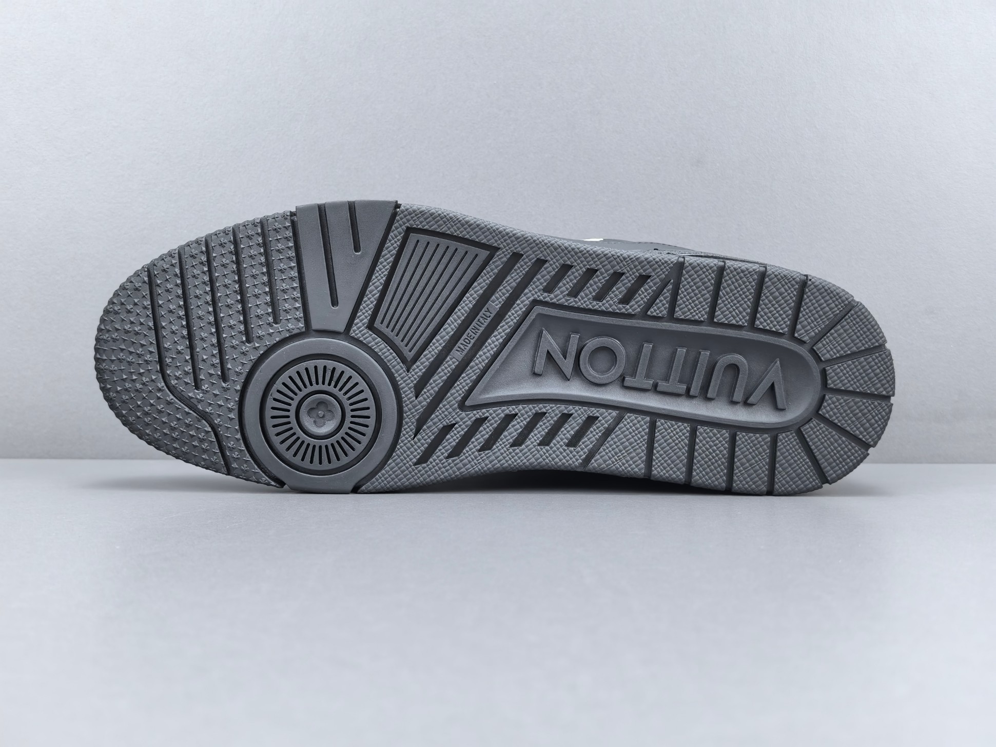 LOUIS VUITTON x Nigo Collaboration – Trainer FW25 A premium low-top sneaker crafted from genuine calf leather, blending Louis Vuitton’s luxury craftsmanship with Nigo’s signature streetwear aesthetic. - Image 16