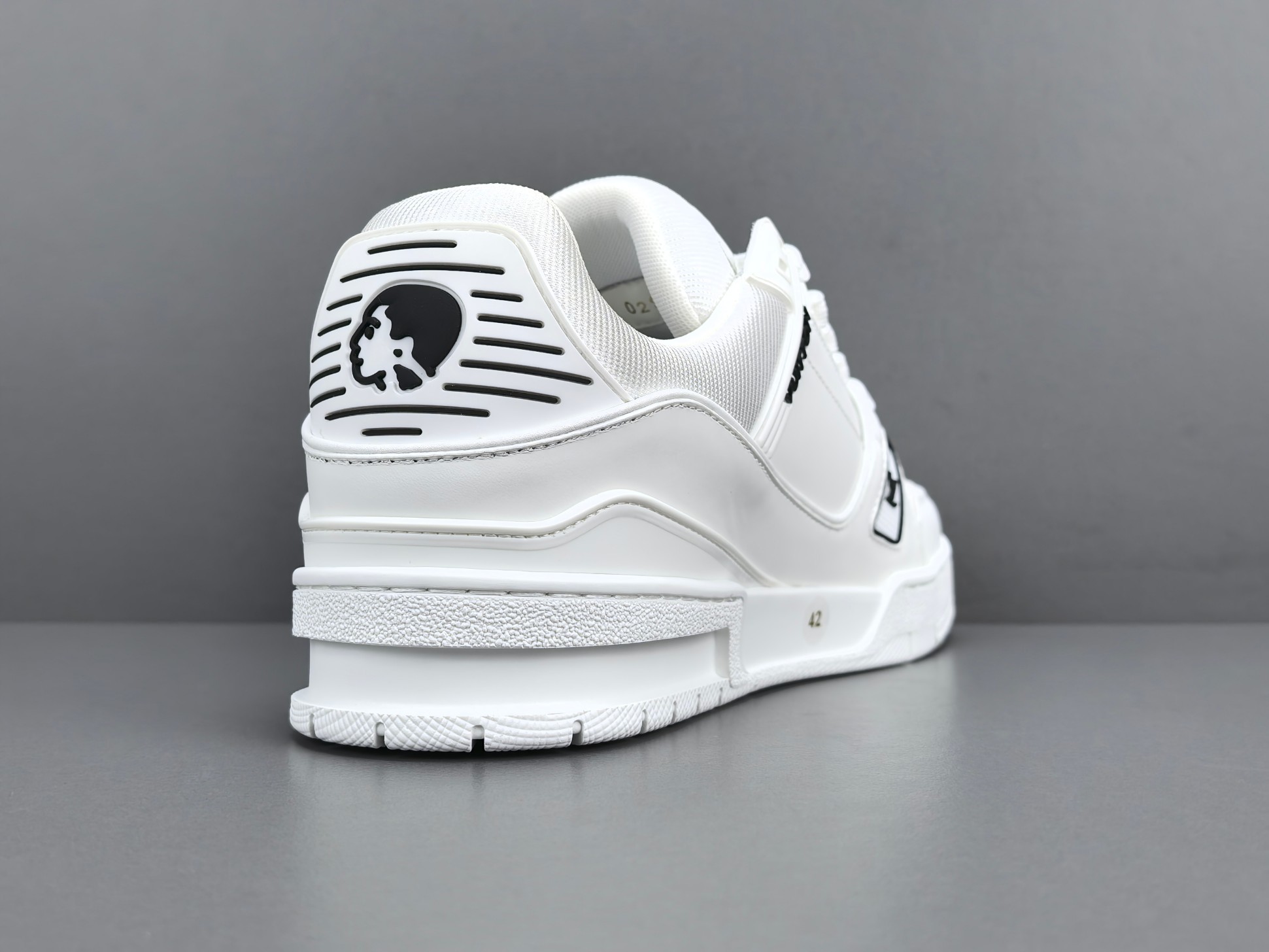 LOUIS VUITTON x Nigo Collaboration – FW25 Trainer A luxurious men’s low-top sneaker from the FW25 collection, blending Louis Vuitton’s refined craftsmanship with Nigo’s distinctive streetwear flair. - Image 12