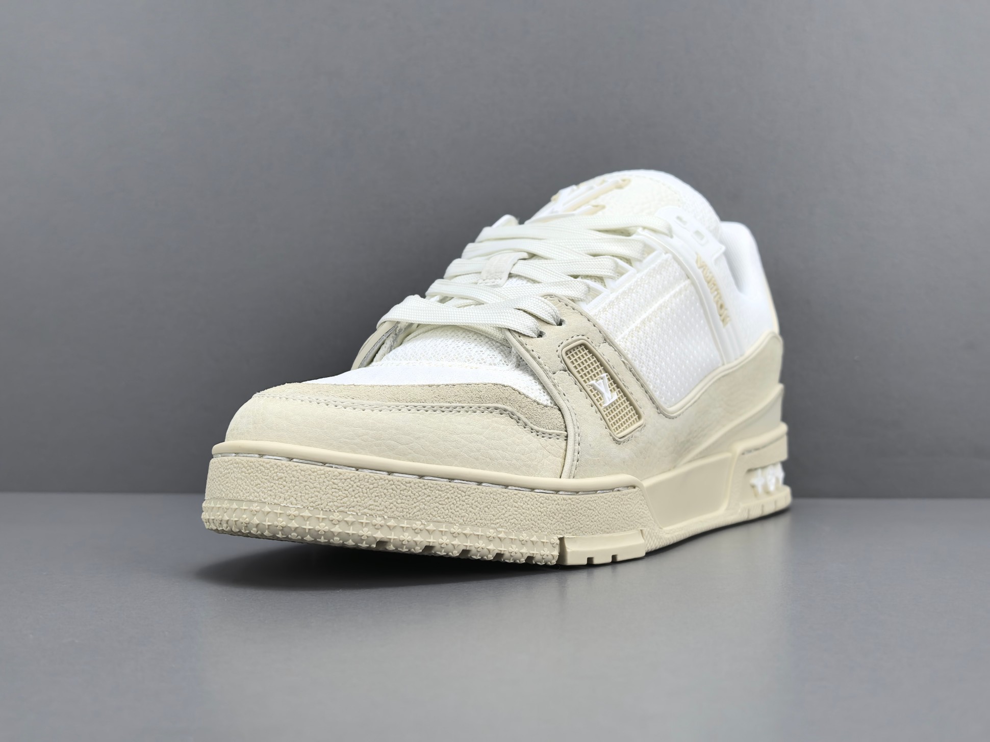 Louis Vuitton Trainer 2025 Edition Designed under the creative vision of Virgil Abloh, this LV Trainer draws inspiration from vintage basketball sneakers, blending heritage aesthetics with modern luxury. - Image 11