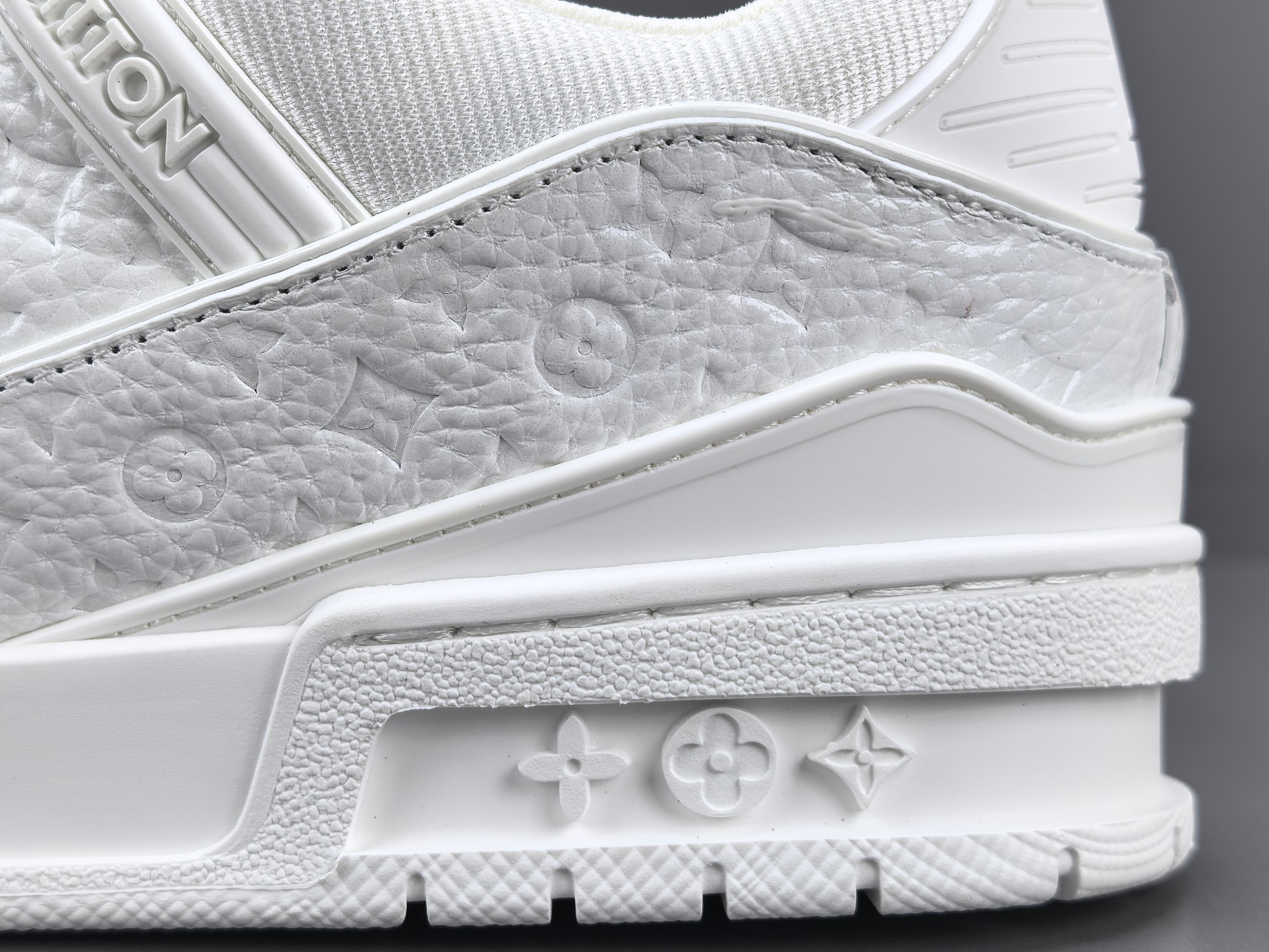 Louis Vuitton Trainer 2025 Edition Designed under the creative vision of Virgil Abloh, this LV Trainer draws inspiration from vintage basketball sneakers, blending heritage aesthetics with modern luxury. - Image 9