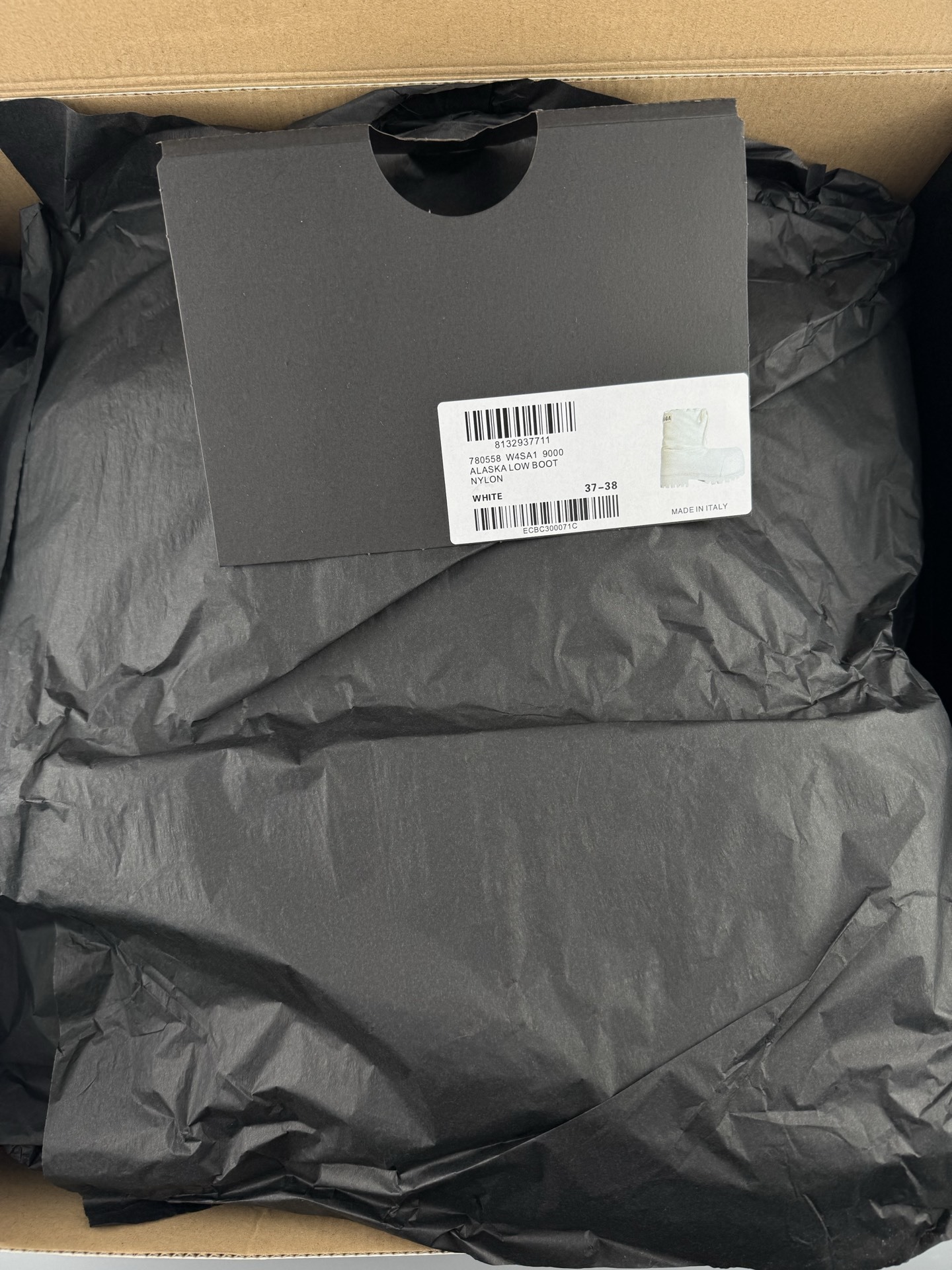 Balenciaga Alaska FW24 SKIWEAR Collection β Fleece-Lined Short Boots. Warm, versatile, and comfortable winter design from the Balenciaga SKIWEAR line. - Image 10