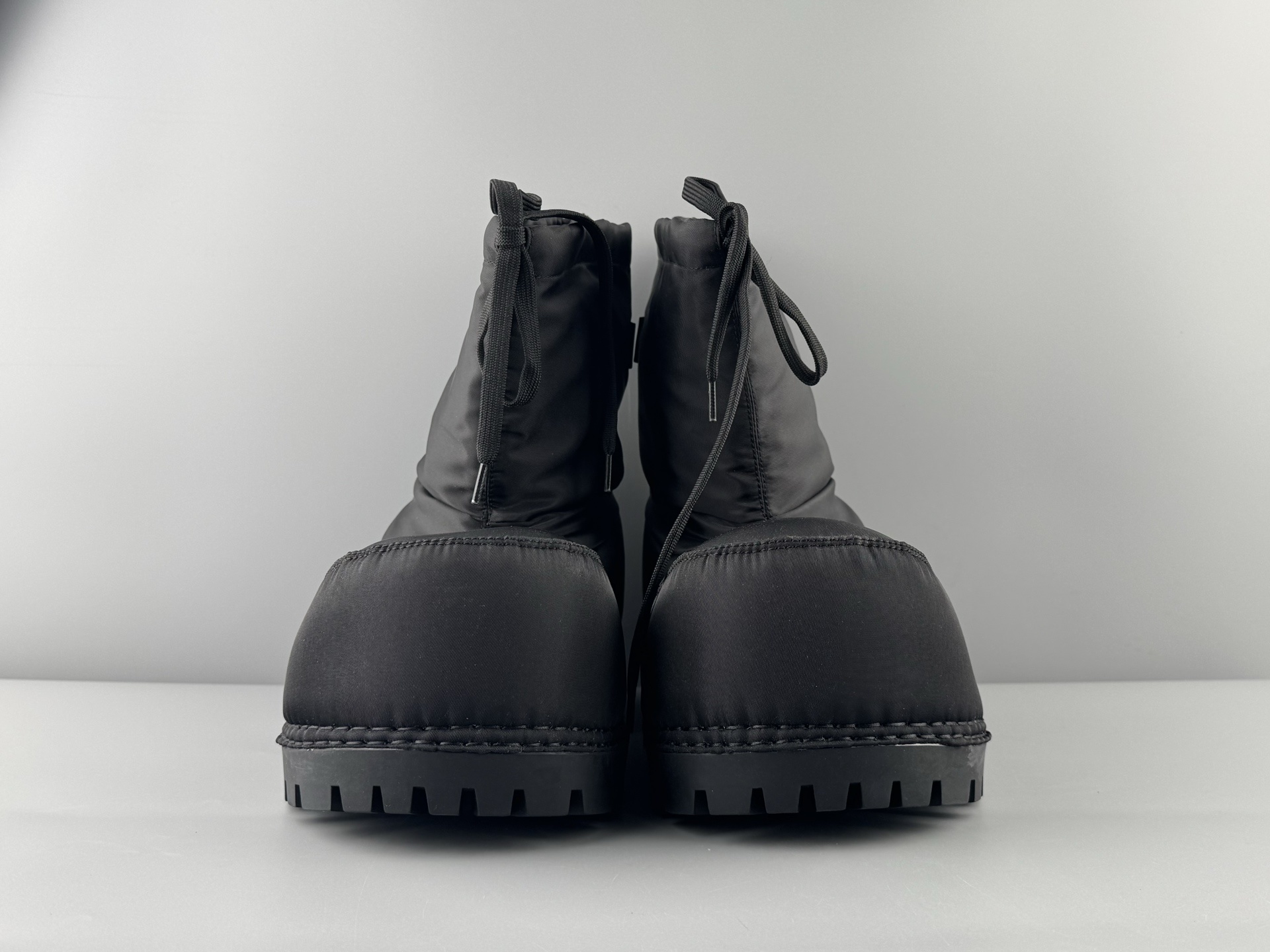 Balenciaga Alaska FW24 SKIWEAR Collection β Fleece-Lined Short Boots. Warm, versatile, and comfortable winter design from the Balenciaga SKIWEAR line. - Image 10