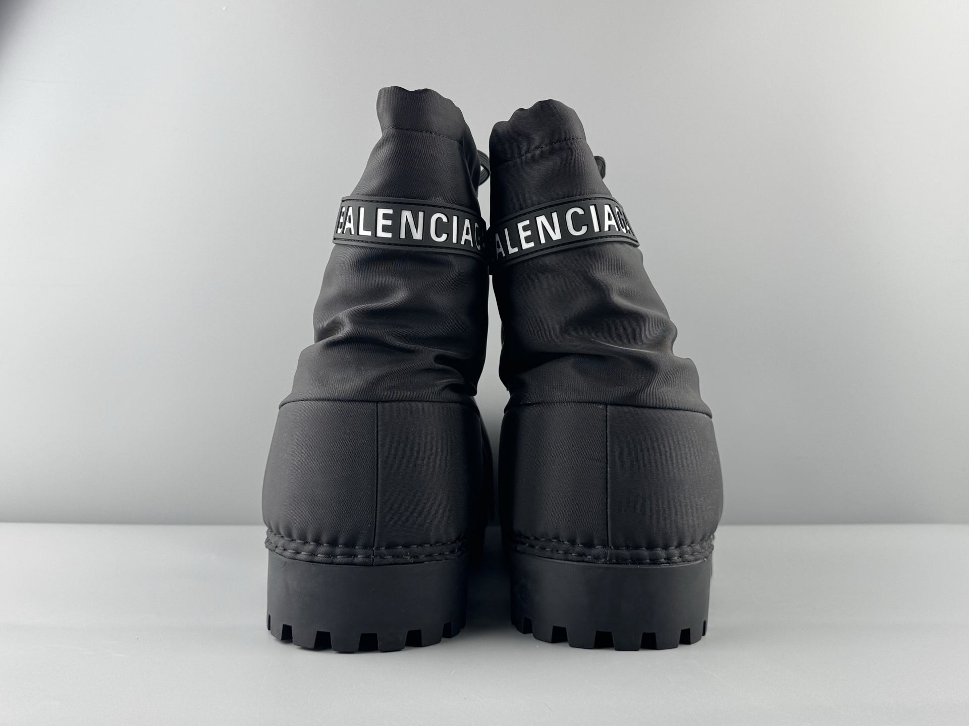 Balenciaga Alaska FW24 SKIWEAR Collection β Fleece-Lined Short Boots. Warm, versatile, and comfortable winter design from the Balenciaga SKIWEAR line. - Image 11