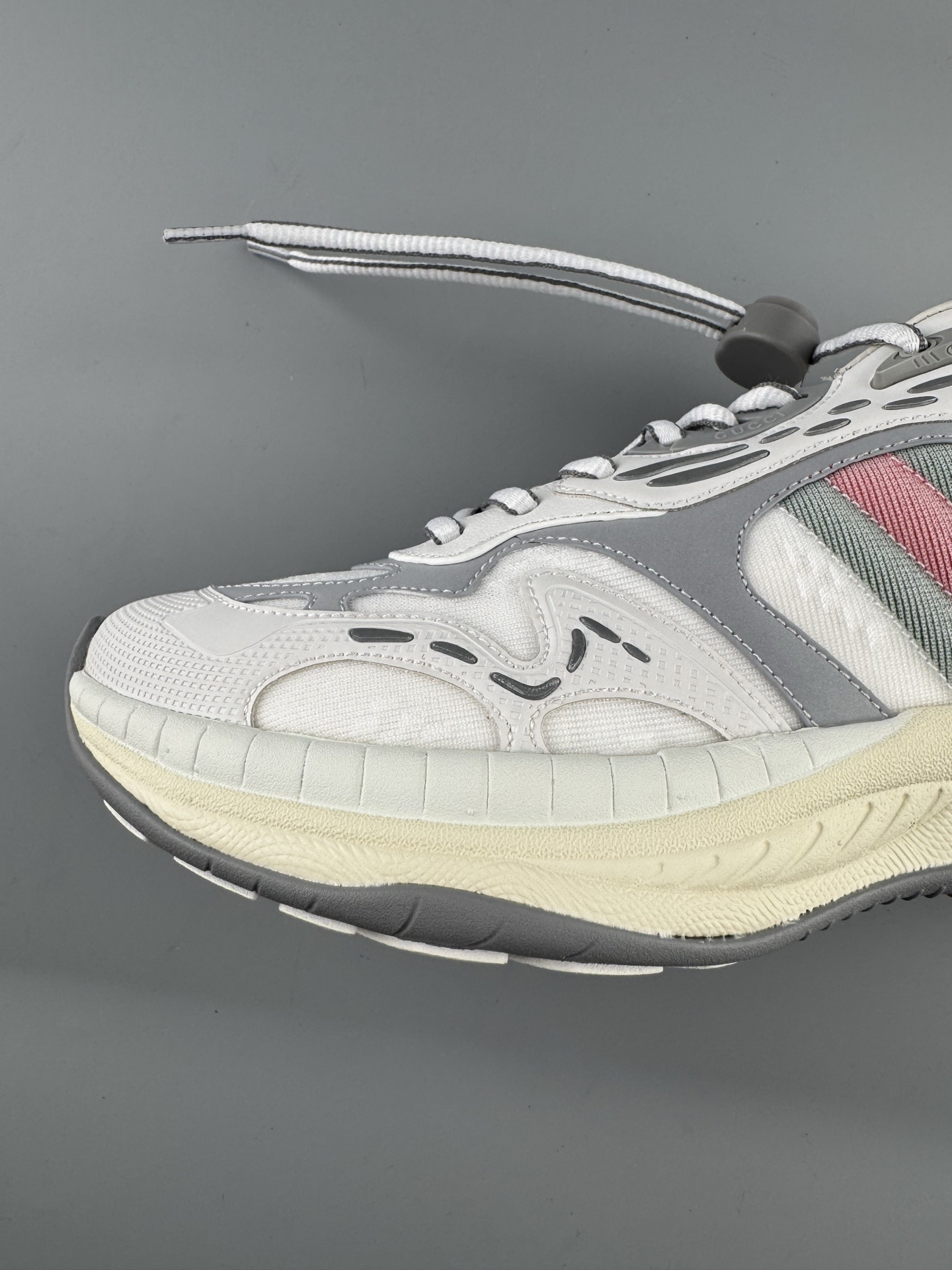 GUCCI Leather Round-Toe Drawstring Low-Top Casual Sneakers (Unisex) Developed using original factory data, with all materials sourced from the same suppliers as the authentic production line. - Image 7