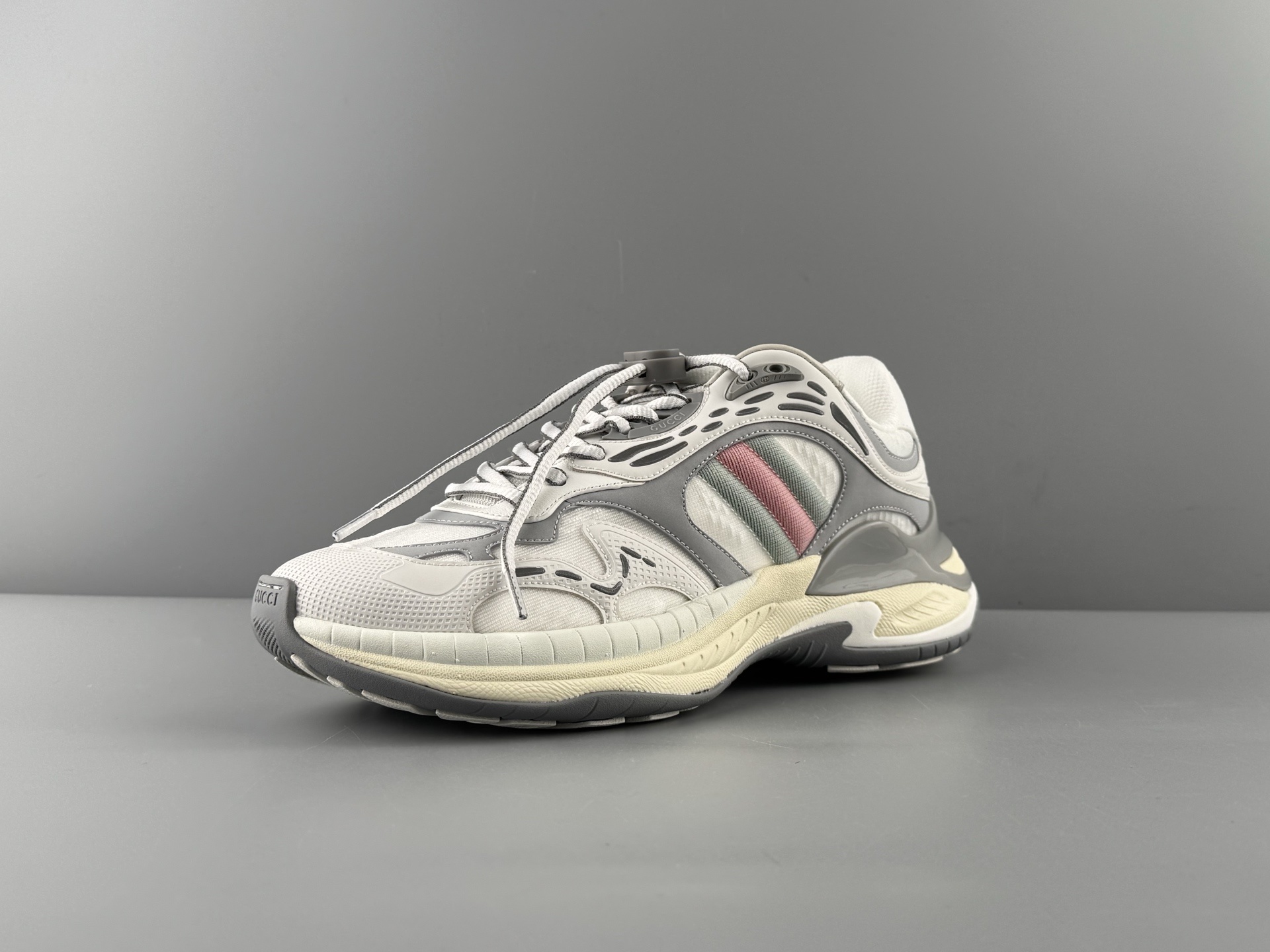 GUCCI Leather Round-Toe Drawstring Low-Top Casual Sneakers (Unisex) Developed using original factory data, with all materials sourced from the same suppliers as the authentic production line. - Image 11