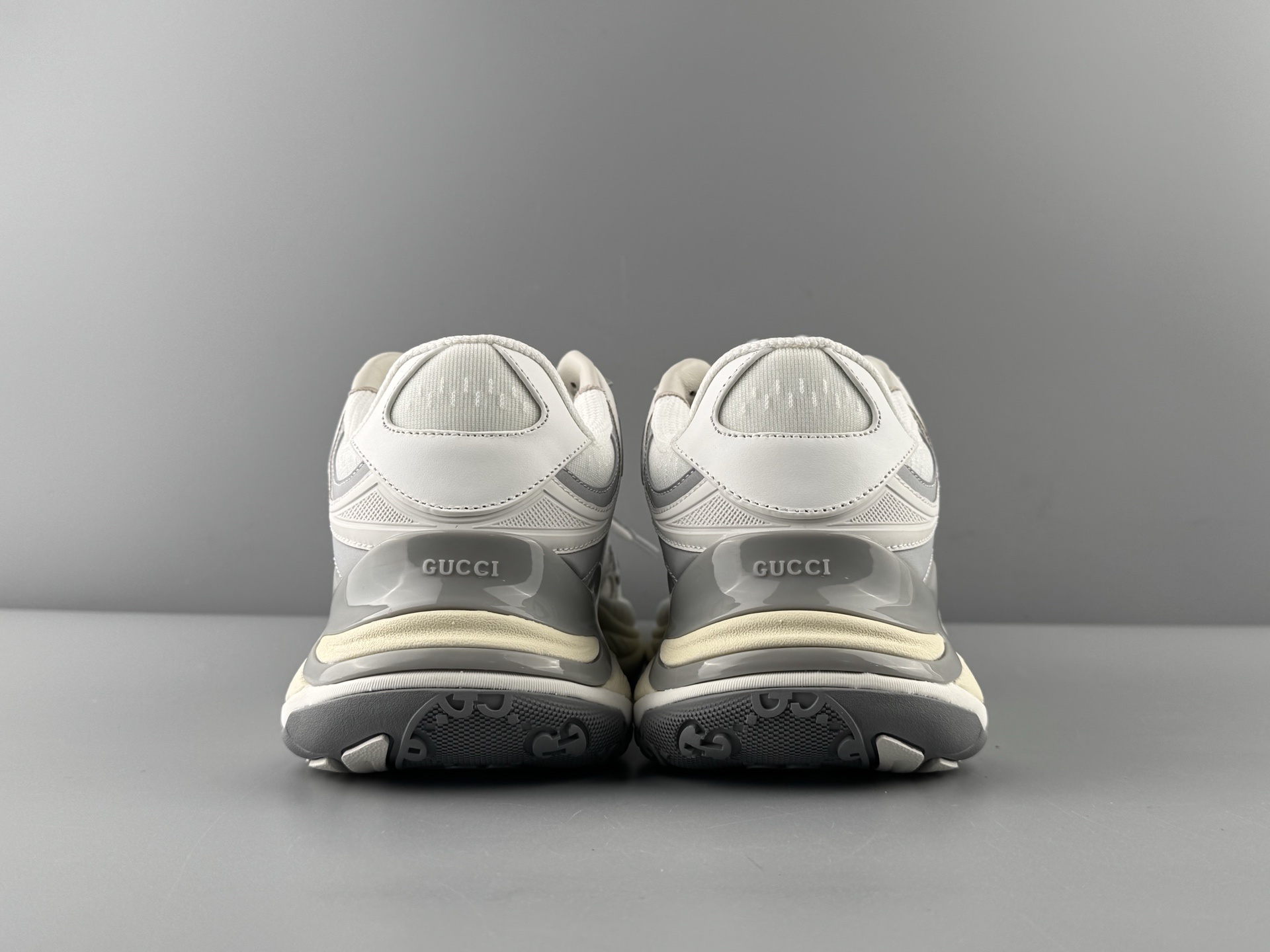 GUCCI Leather Round-Toe Drawstring Low-Top Casual Sneakers (Unisex) Developed using original factory data, with all materials sourced from the same suppliers as the authentic production line. - Image 15