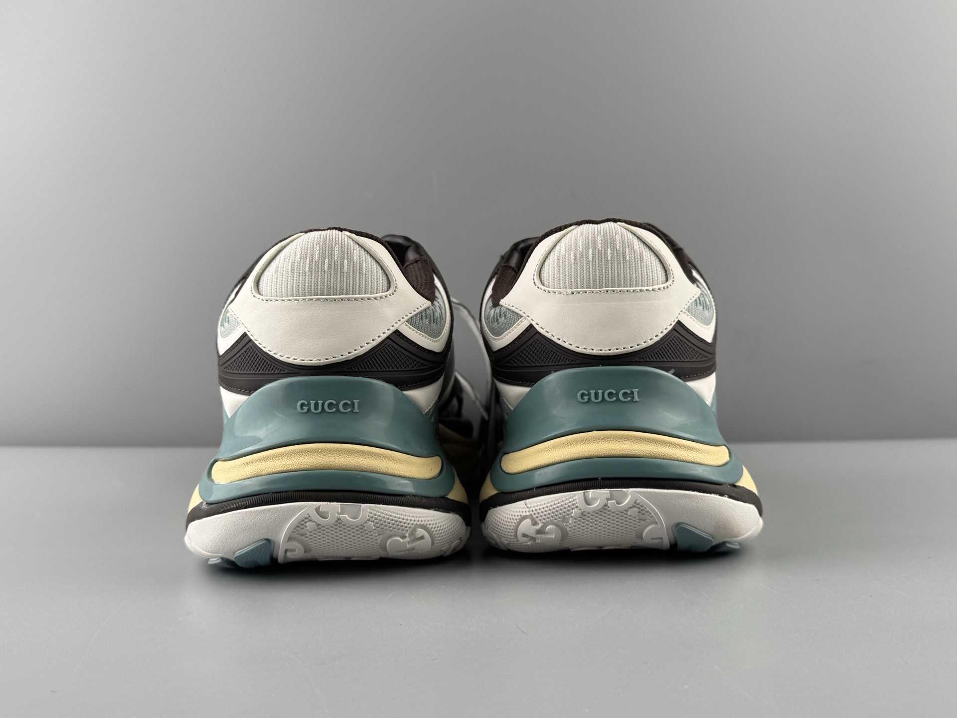 GUCCI Leather Round-Toe Drawstring Low-Top Casual Sneakers (Unisex) Developed using original factory specifications, with all materials sourced from the same suppliers as the authentic manufacturing line for guaranteed premium quality. - Image 18