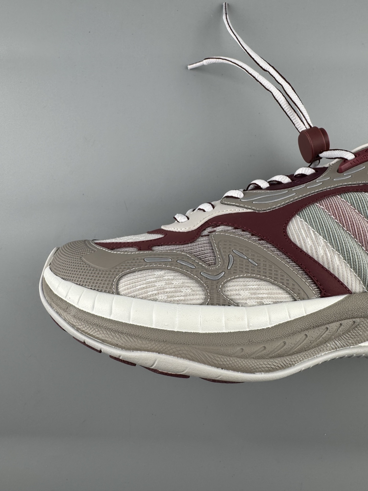 GUCCI Leather Round-Toe Drawstring Low-Top Casual Sneakers (Unisex) Developed using original factory specifications, with all materials sourced from the same suppliers as the authentic manufacturing line for guaranteed premium quality. - Image 4