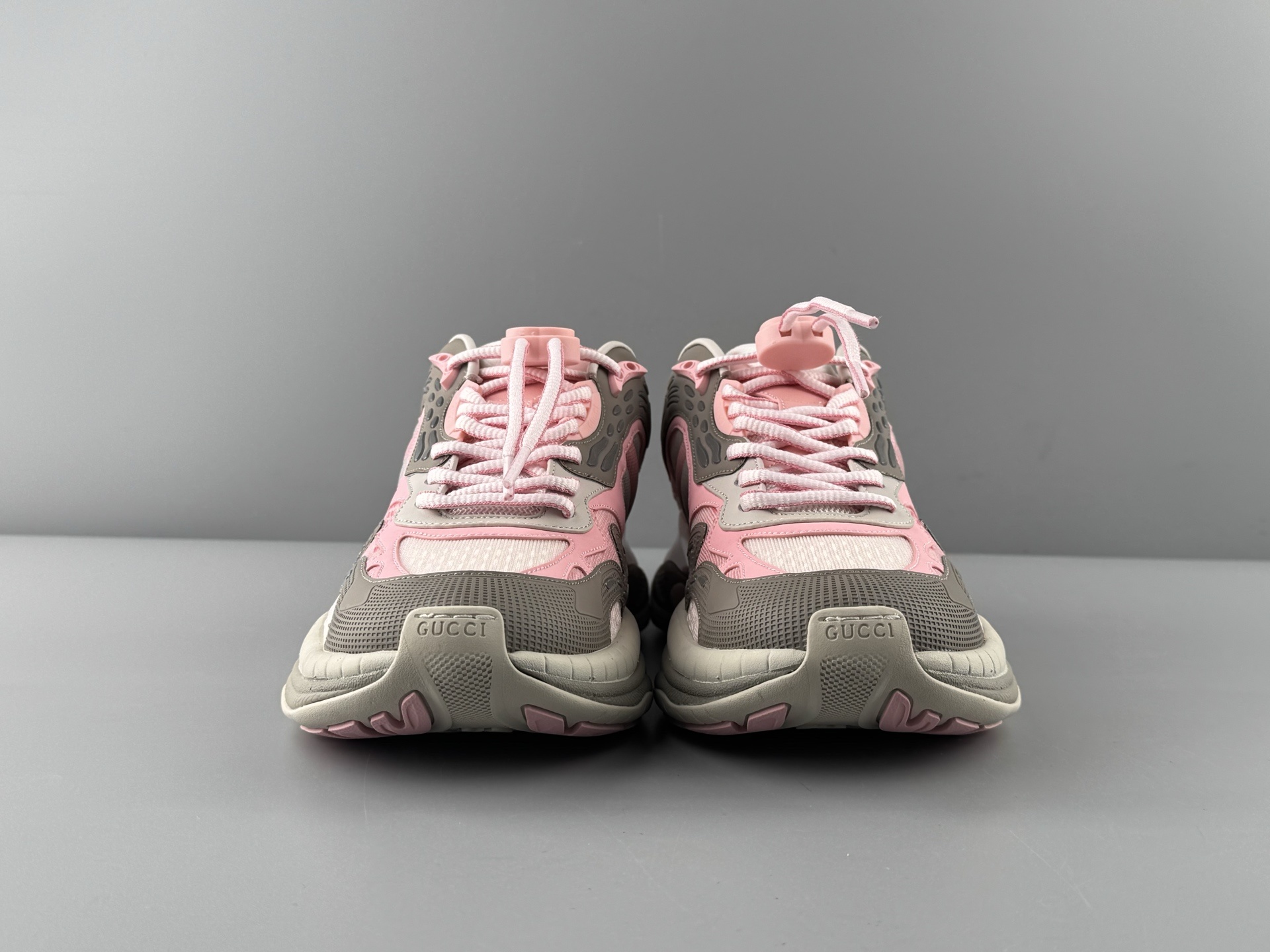 GUCCI Leather Round-Toe Drawstring Low-Top Casual Sneakers (Unisex) Developed using original factory specifications, with all materials sourced from the same suppliers as the authentic manufacturing line for guaranteed premium quality. - Image 15