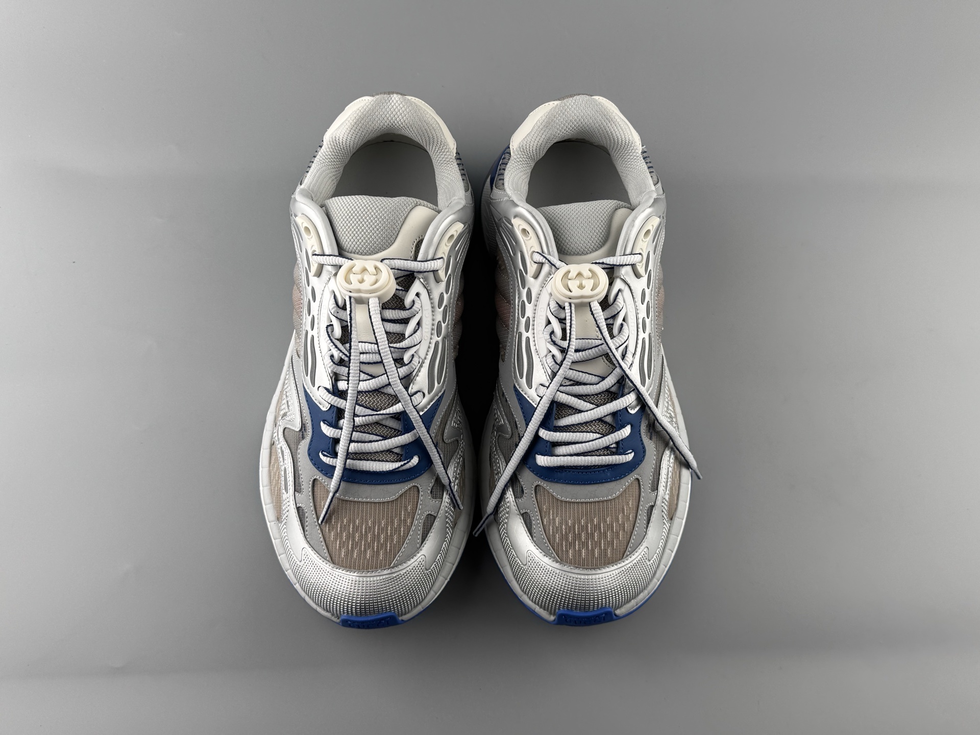 GUCCI Leather Round-Toe Drawstring Low-Top Casual Sneakers (Unisex) Developed using original factory specifications, with all materials sourced from the same suppliers as the authentic manufacturing line for guaranteed premium quality. - Image 18
