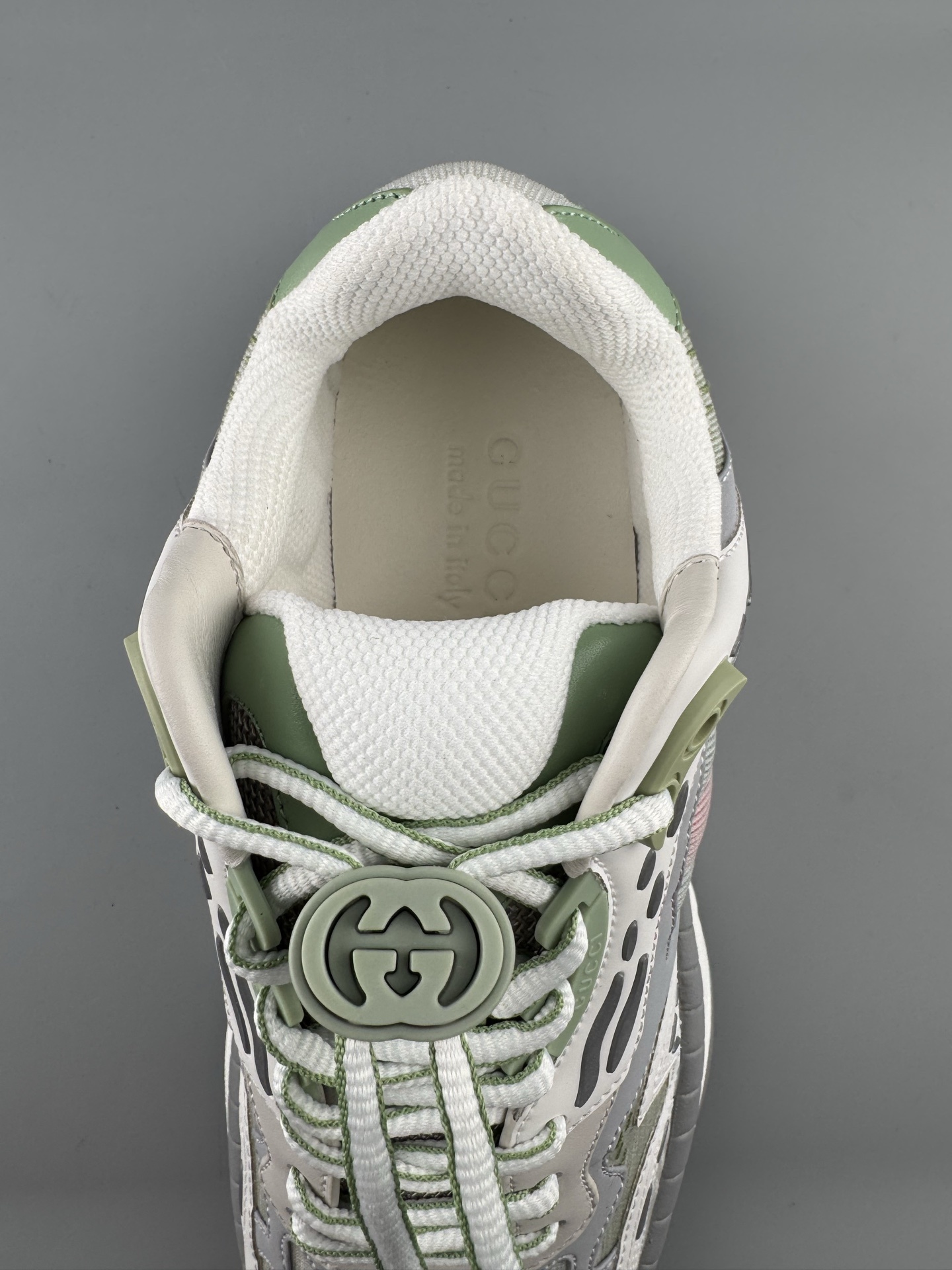 GUCCI Leather Round-Toe Drawstring Low-Top Casual Sneakers (Unisex) Developed using original factory specifications, with all materials sourced from the same suppliers as the authentic manufacturing line for guaranteed premium quality. - Image 5