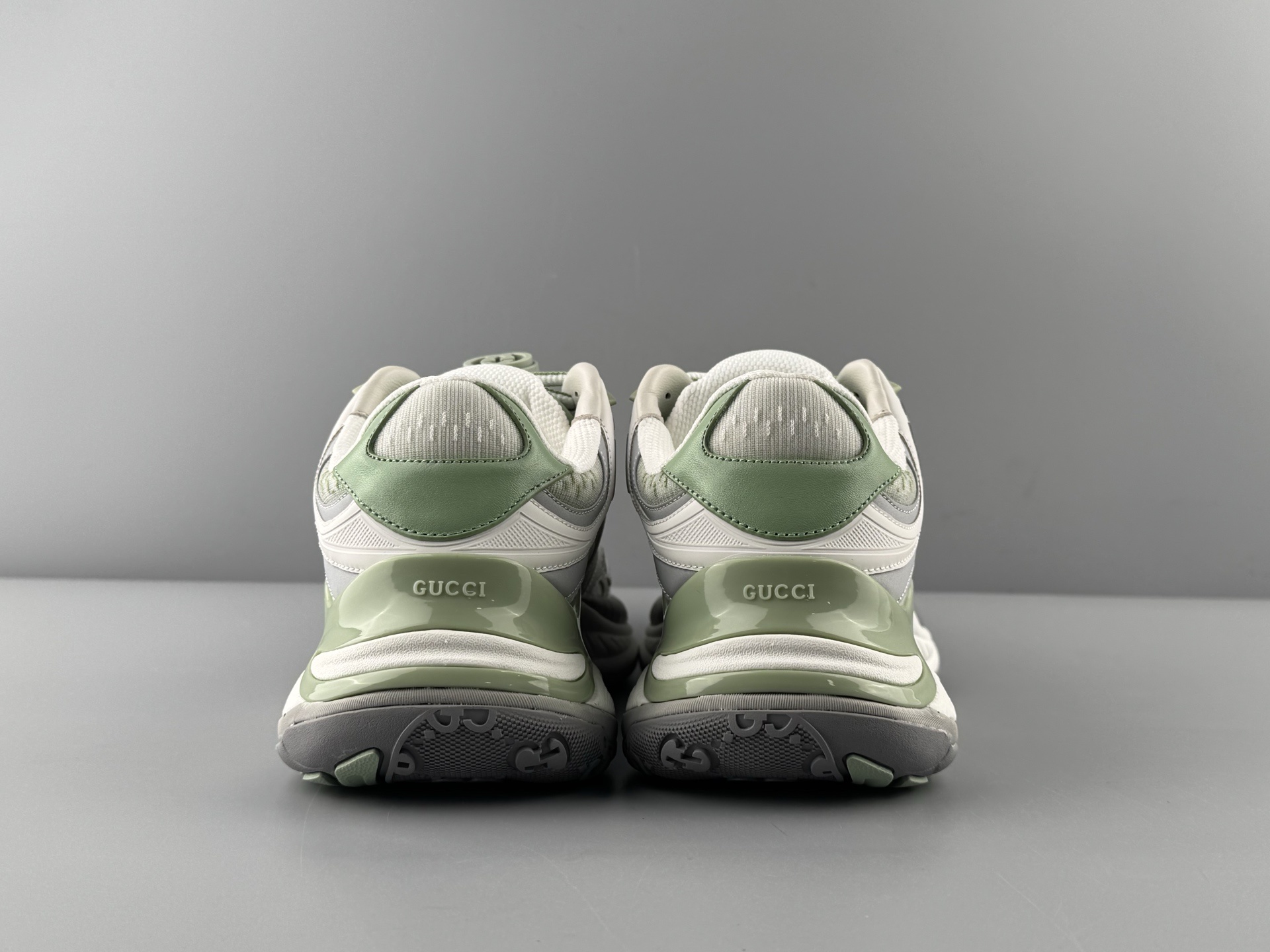 GUCCI Leather Round-Toe Drawstring Low-Top Casual Sneakers (Unisex) Developed using original factory specifications, with all materials sourced from the same suppliers as the authentic manufacturing line for guaranteed premium quality. - Image 10