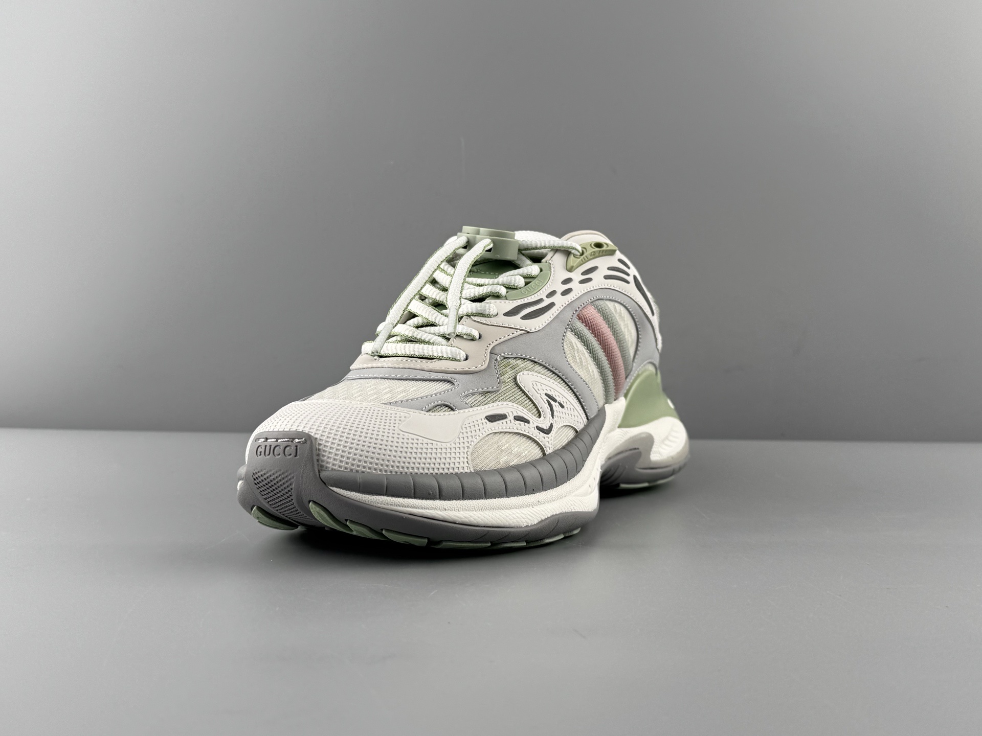 GUCCI Leather Round-Toe Drawstring Low-Top Casual Sneakers (Unisex) Developed using original factory specifications, with all materials sourced from the same suppliers as the authentic manufacturing line for guaranteed premium quality. - Image 12