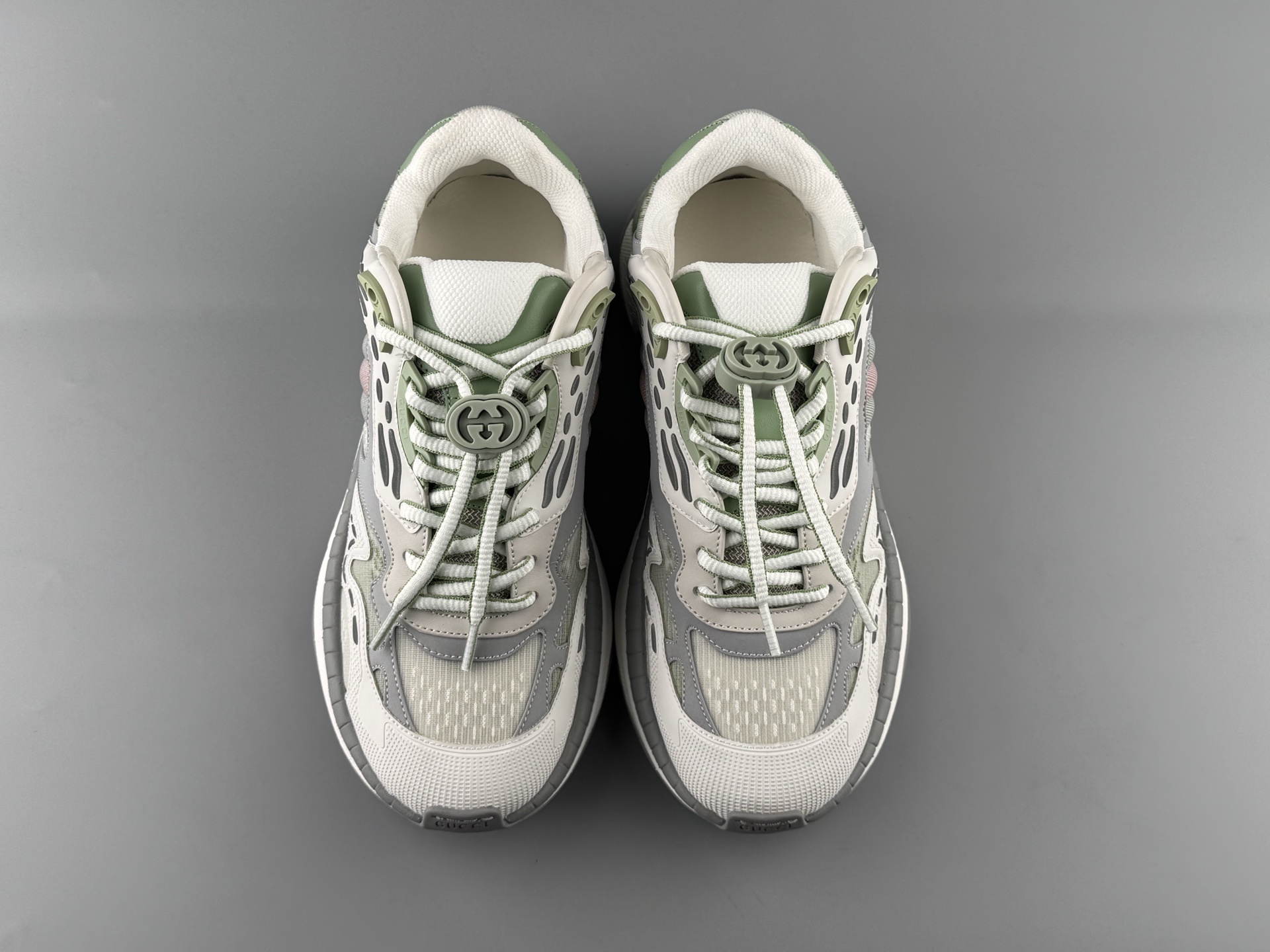 GUCCI Leather Round-Toe Drawstring Low-Top Casual Sneakers (Unisex) Developed using original factory specifications, with all materials sourced from the same suppliers as the authentic manufacturing line for guaranteed premium quality. - Image 17