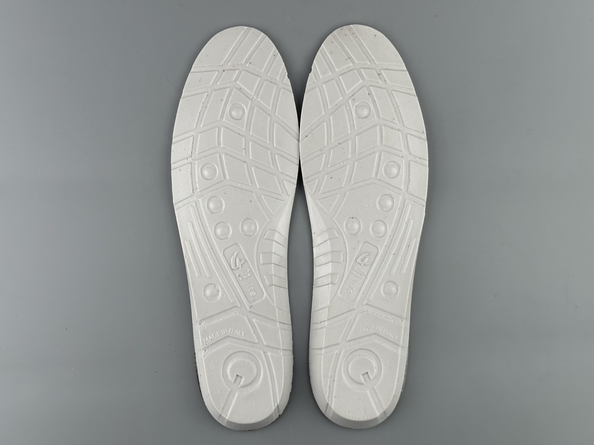 Loro Piana 25SS Tennis Walk Series Sneakers β Original design purchased and developed. This new model features suede and mesh with an ultra-low cut, suitable for year-round wear - Image 5