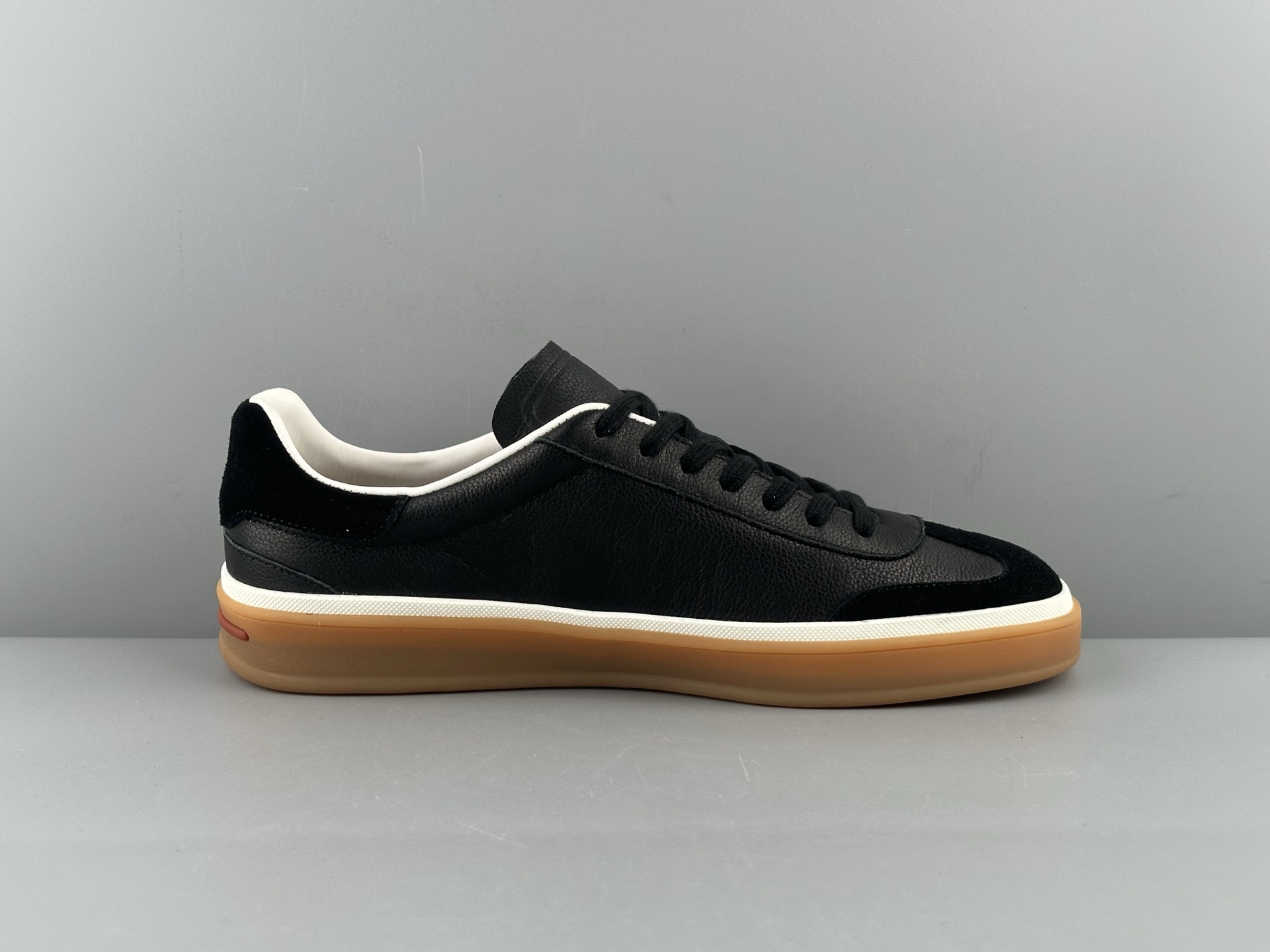 Loro Piana 25SS Tennis Walk Series Sneakers β Original design purchased and developed. This new model features suede and mesh with an ultra-low cut, suitable for year-round wear