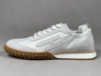 Dongguan top-tier original 35–45 Hermès 2025 JET Sneaker – Retro-fashion Dad-style sneakers in white with color-block design, feminine touch. Retro-stylish, minimalist luxury, lightweight and comfortable. Materials: Upper: Sheepskin / Suede Lining: Lambskin Sole: Exclusive custom-molded original TR sole