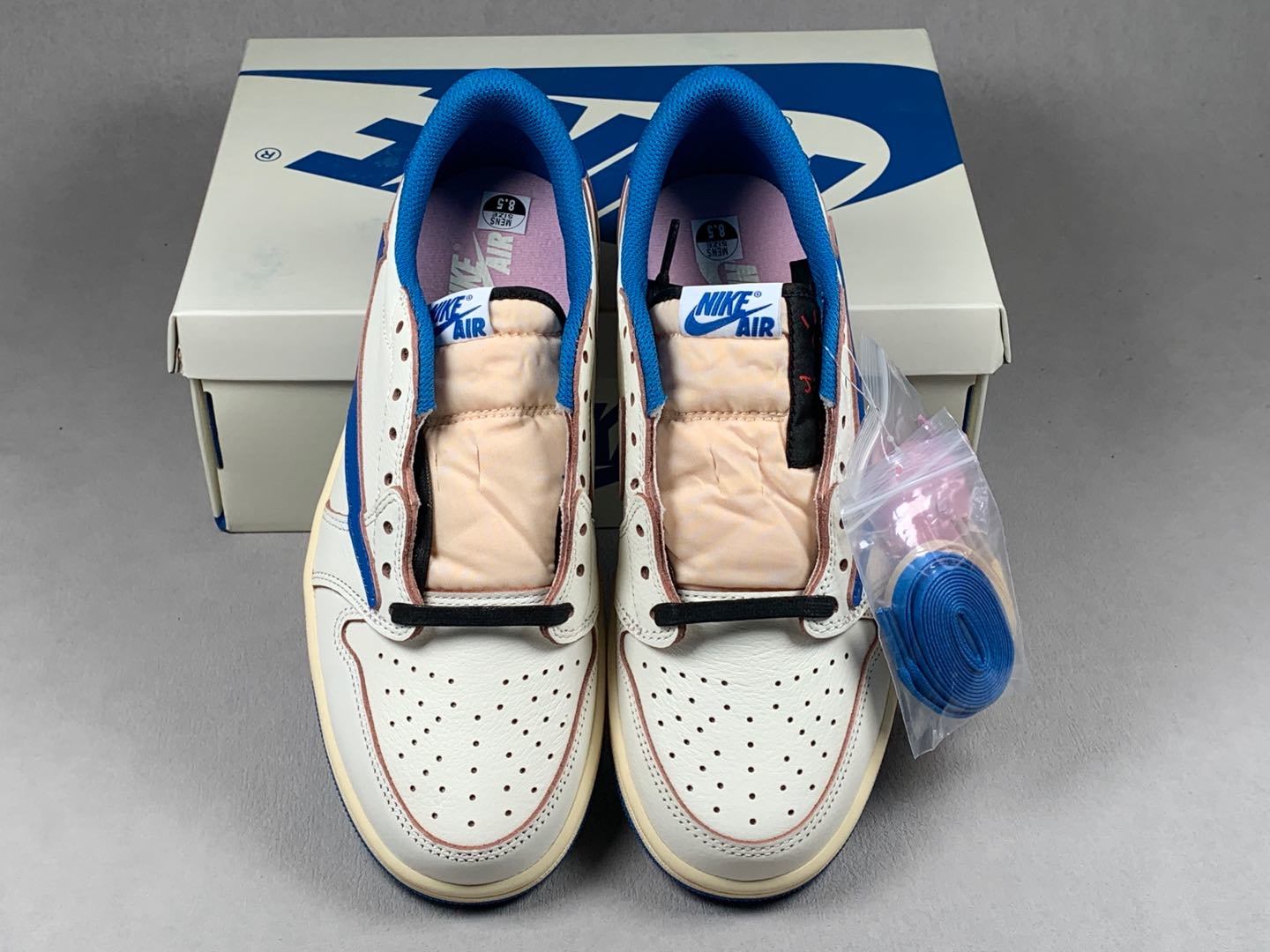 Travis Scott x Air Jordan AJ1 Low OG SP TS 2.0 by Hiroshi Fujiwara – Low-top white/blue collaborative “Reverse Swoosh” sneakers. Export high-end retail batch with industry-leading product quality control. - Image 8