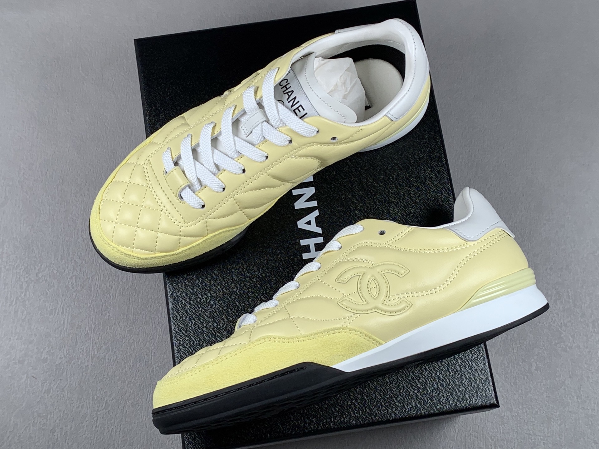 CHANEL 24A Low-Top Flat Lace-Up Sneakers – Quilted Design, All-Season Casual Style, Upgraded “Mini Chanel 3rd Gen” Sporty Look, Light Yellow Gender: Unisex Materials & Construction: Upper: Premium imported oiled wax calf leather paired with high-gloss imported suede Lining: Imported lambskin Outsole: Durable TPU combination sole - Image 2