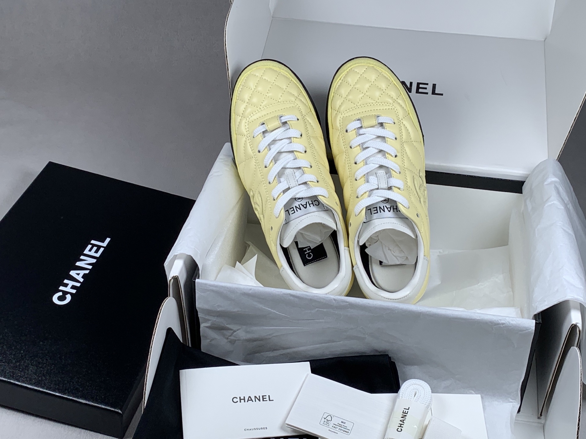 CHANEL 24A Low-Top Flat Lace-Up Sneakers – Quilted Design, All-Season Casual Style, Upgraded “Mini Chanel 3rd Gen” Sporty Look, Light Yellow Gender: Unisex Materials & Construction: Upper: Premium imported oiled wax calf leather paired with high-gloss imported suede Lining: Imported lambskin Outsole: Durable TPU combination sole - Image 6