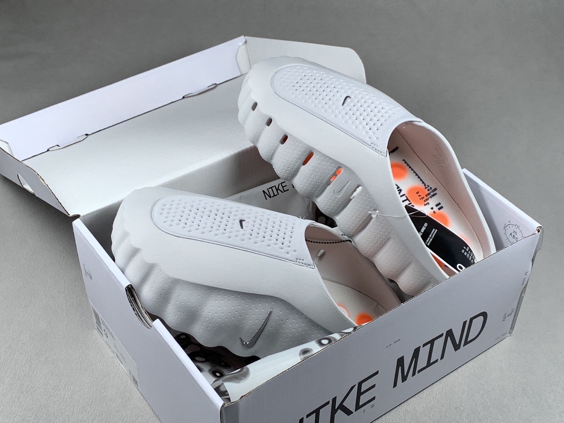 Nike Mind 001 Sail White-grey toe-post slide sandals with black-tech footbed, foot-massage sole, comfortable and snug-fitting training shoes. Top-tier version with accurate details 1:1 standard combination sole MD soft midsole + gradient matte outsole Ultra-high cleanliness and finishing - Image 3