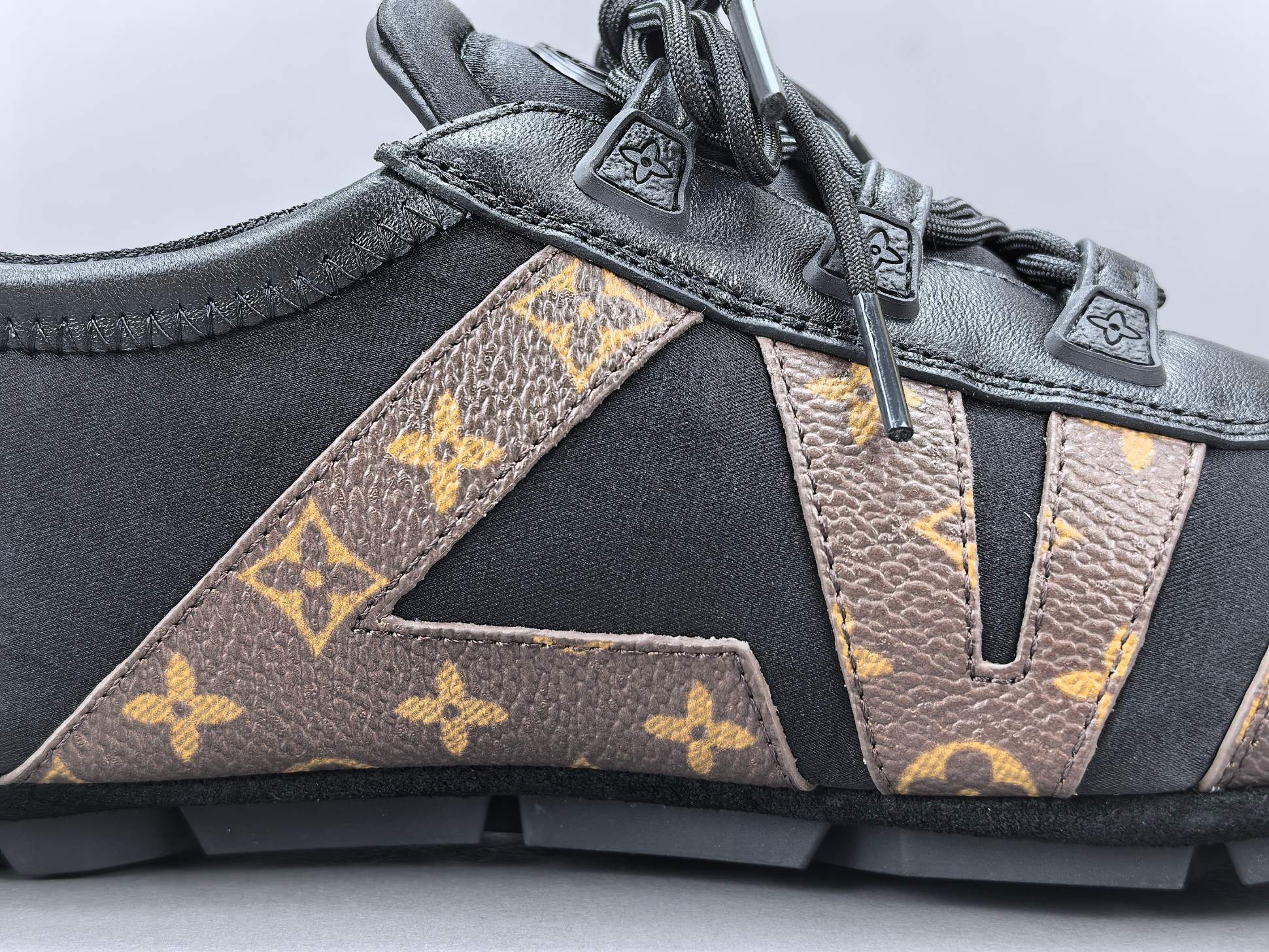 Louis Vuitton Sneakerina German trainer–style shoes made of cowhide leather, round toe lace-up, ballet-inspired design, thin sole, low-top lifestyle casual shoes for women. - Image 8