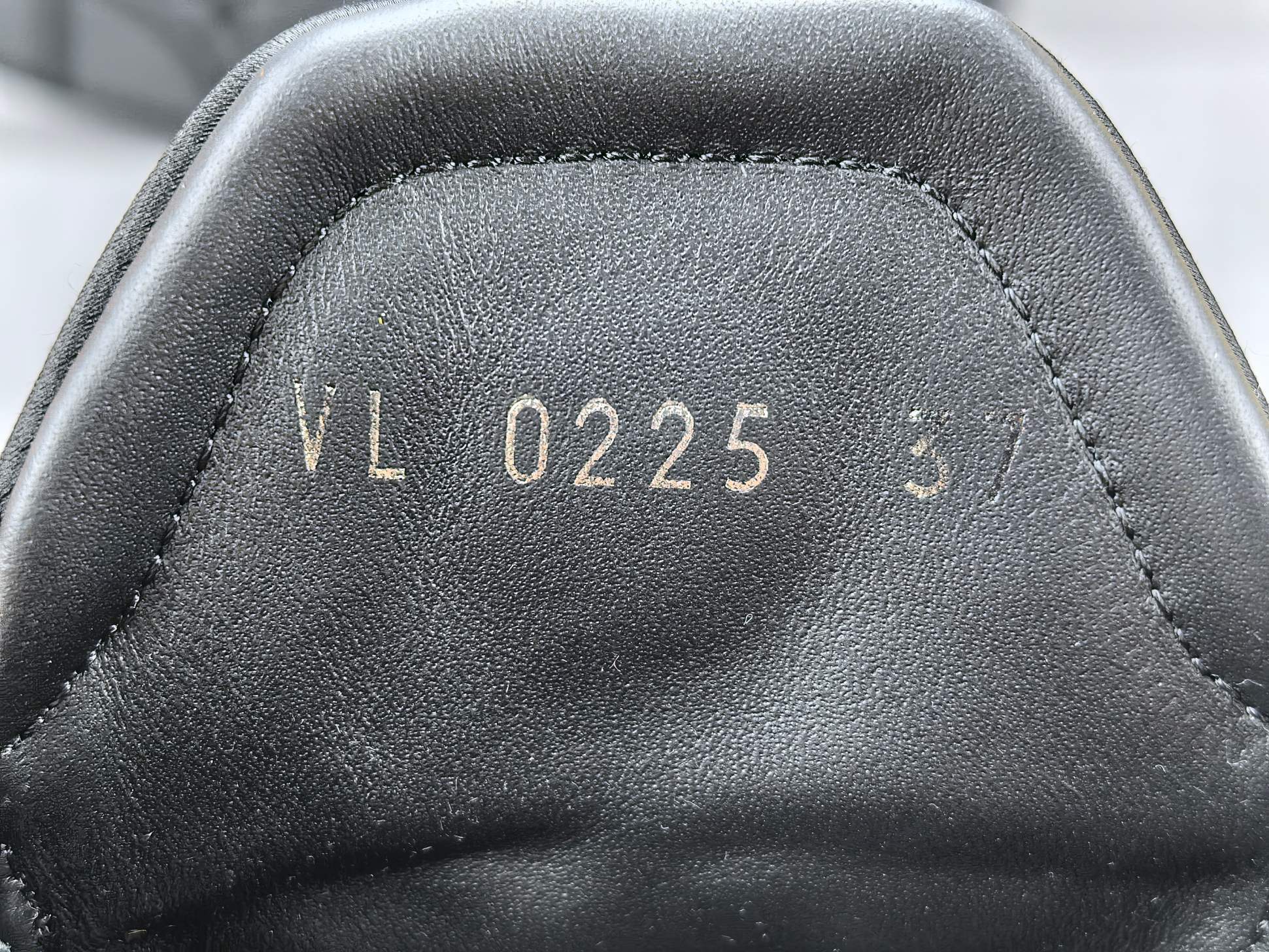 Louis Vuitton Sneakerina German trainer–style shoes made of cowhide leather, round toe lace-up, ballet-inspired design, thin sole, low-top lifestyle casual shoes for women. - Image 15