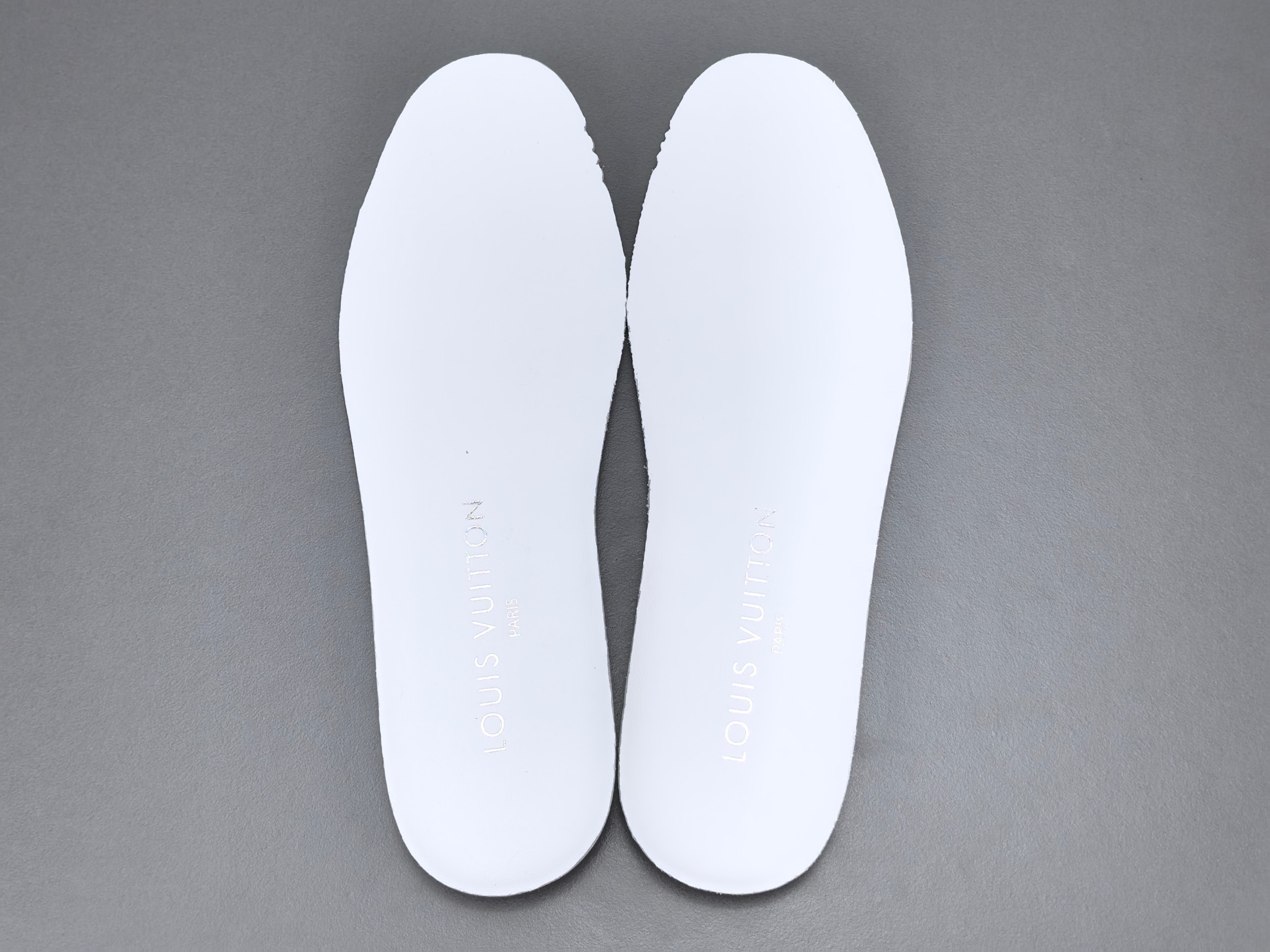 Louis Vuitton Sneakerina German trainer–style women’s sneakers made of cowhide leather, featuring a round toe, lace-up closure, ballet-inspired style, thin sole, and low-top design. Suitable for everyday casual wear. - Image 4