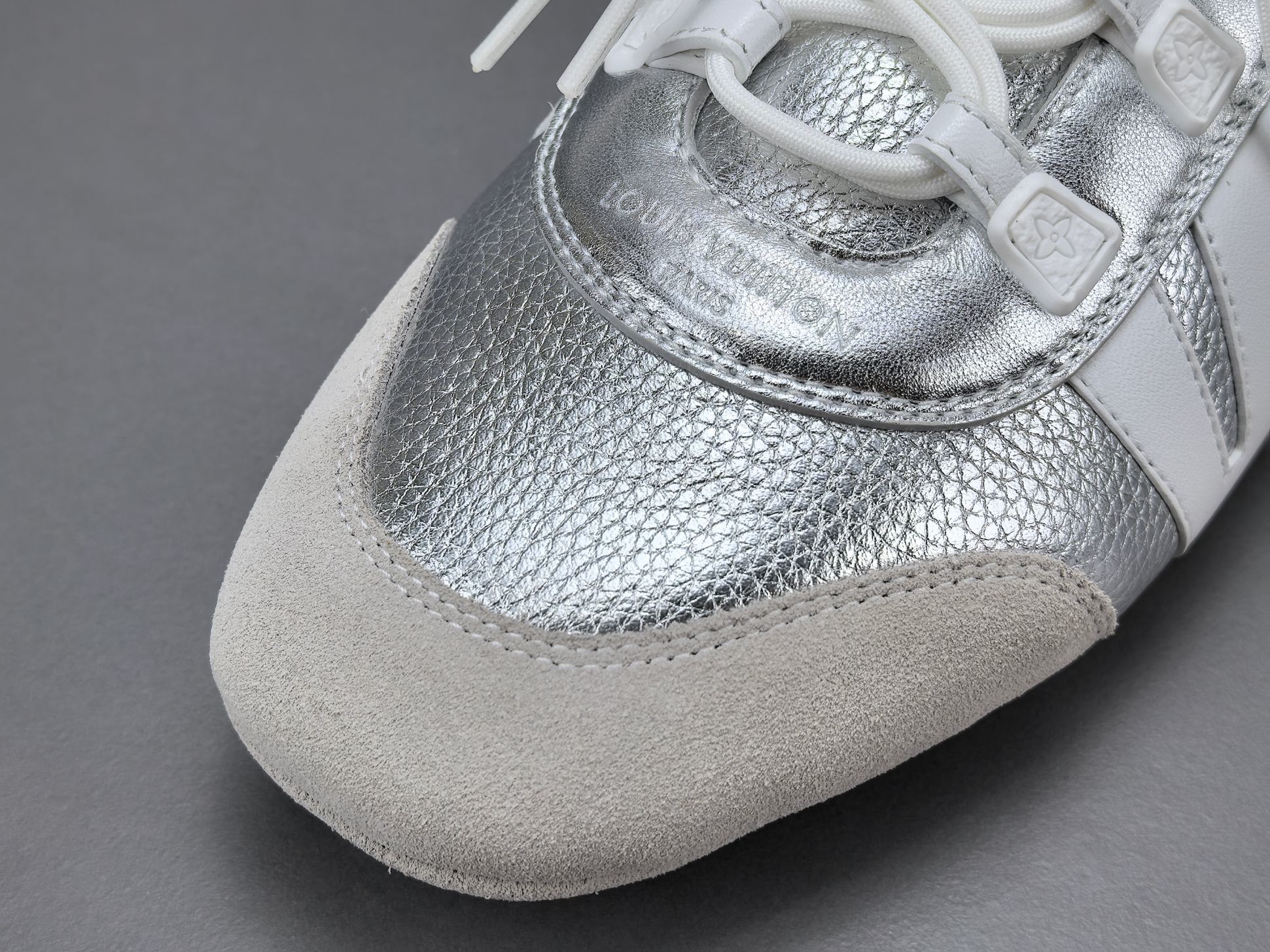 Louis Vuitton Sneakerina German trainer–style women’s sneakers made of cowhide leather, featuring a round toe, lace-up closure, ballet-inspired style, thin sole, and low-top design. Suitable for everyday casual wear. - Image 6