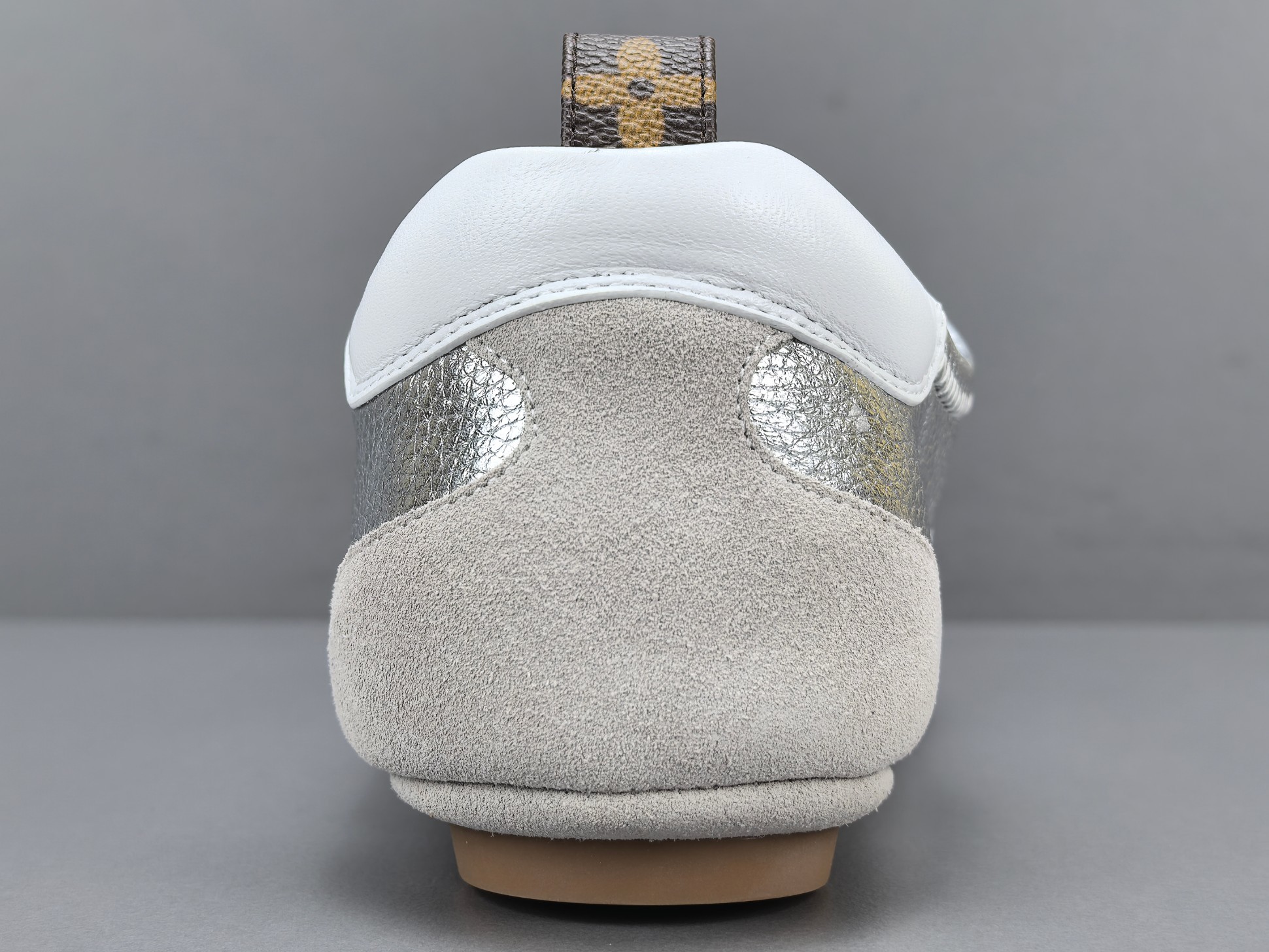 Louis Vuitton Sneakerina German trainer–style women’s sneakers made of cowhide leather, featuring a round toe, lace-up closure, ballet-inspired style, thin sole, and low-top design. Suitable for everyday casual wear. - Image 7
