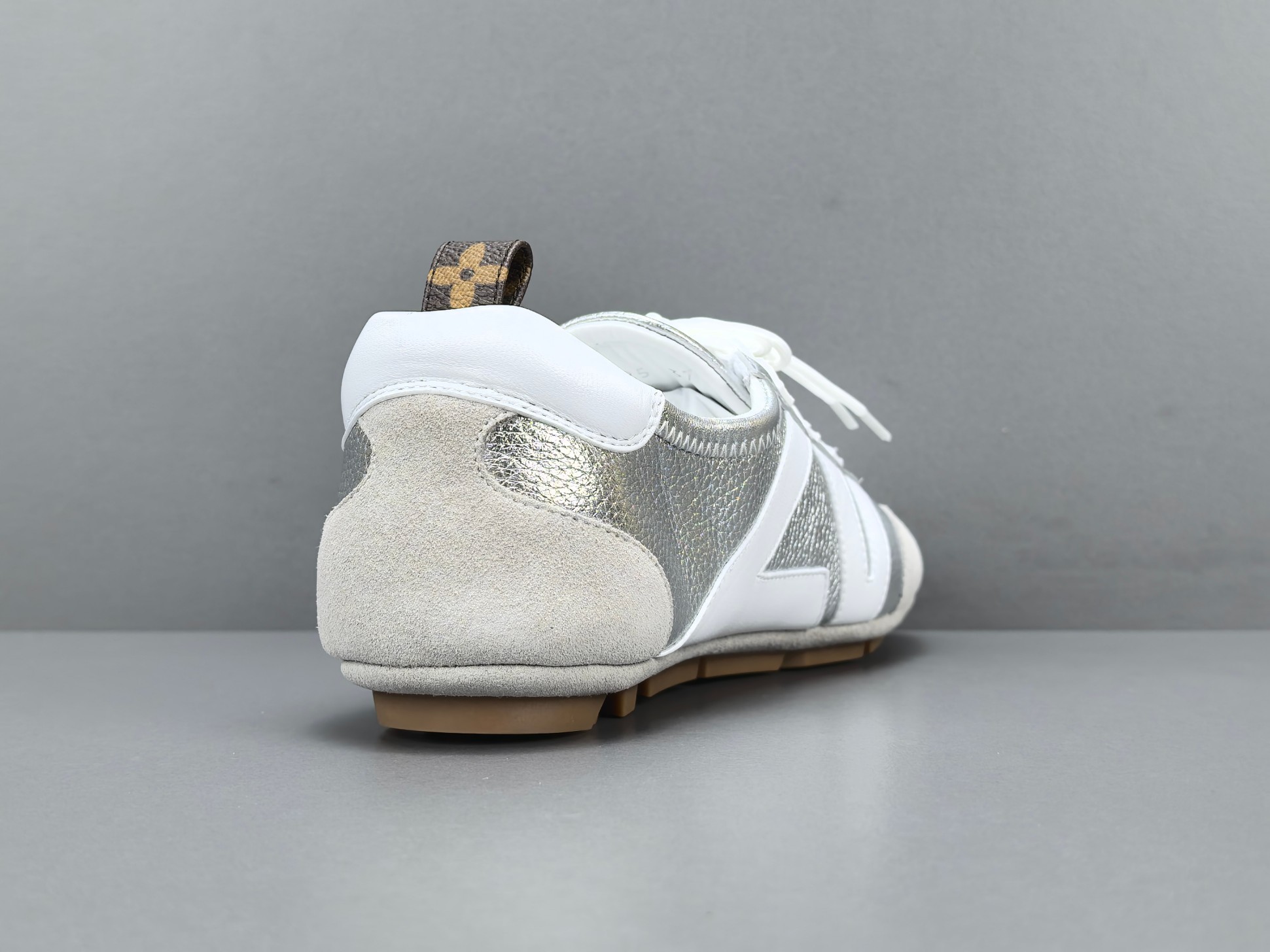 Louis Vuitton Sneakerina German trainer–style women’s sneakers made of cowhide leather, featuring a round toe, lace-up closure, ballet-inspired style, thin sole, and low-top design. Suitable for everyday casual wear. - Image 11