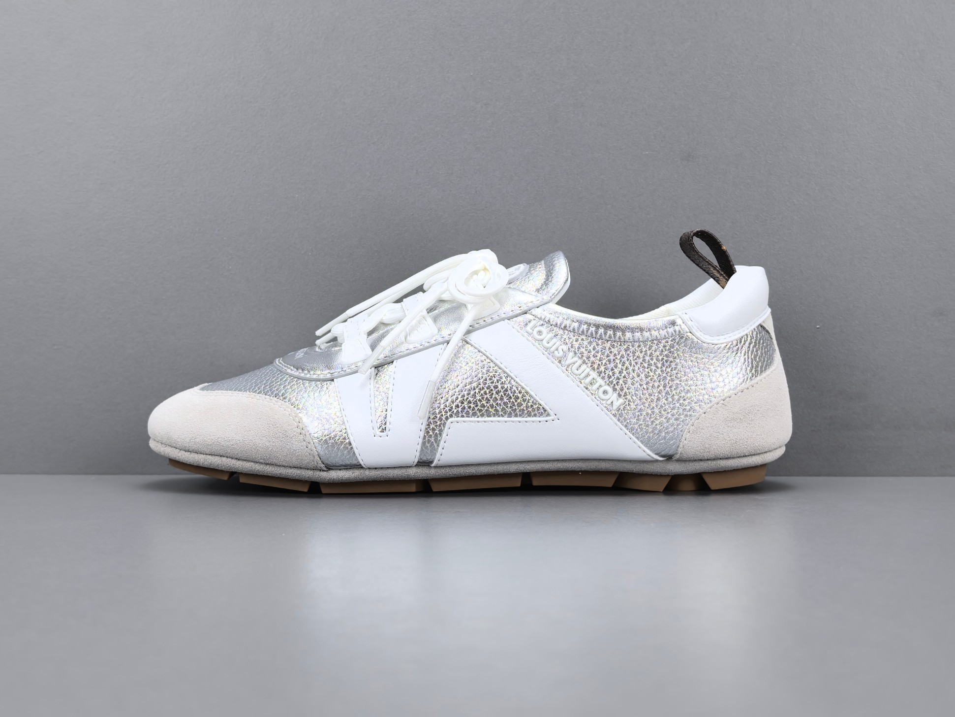 Louis Vuitton Sneakerina German trainer–style women’s sneakers made of cowhide leather, featuring a round toe, lace-up closure, ballet-inspired style, thin sole, and low-top design. Suitable for everyday casual wear. - Image 12