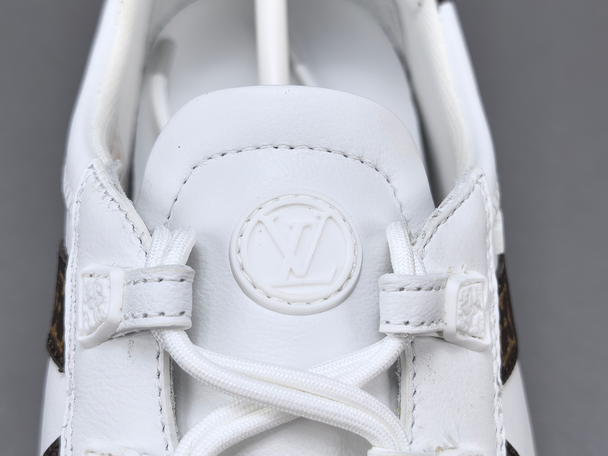 Louis Vuitton Sneakerina German trainer–style women’s casual sneakers made from cowhide leather, featuring a round toe, lace-up closure, ballet-inspired style, thin sole, and low-top design. Suitable for everyday lifestyle and casual wear. Sizes: 35, 36, 37, 38, 39, 40 (Women’s shoes). - Image 2