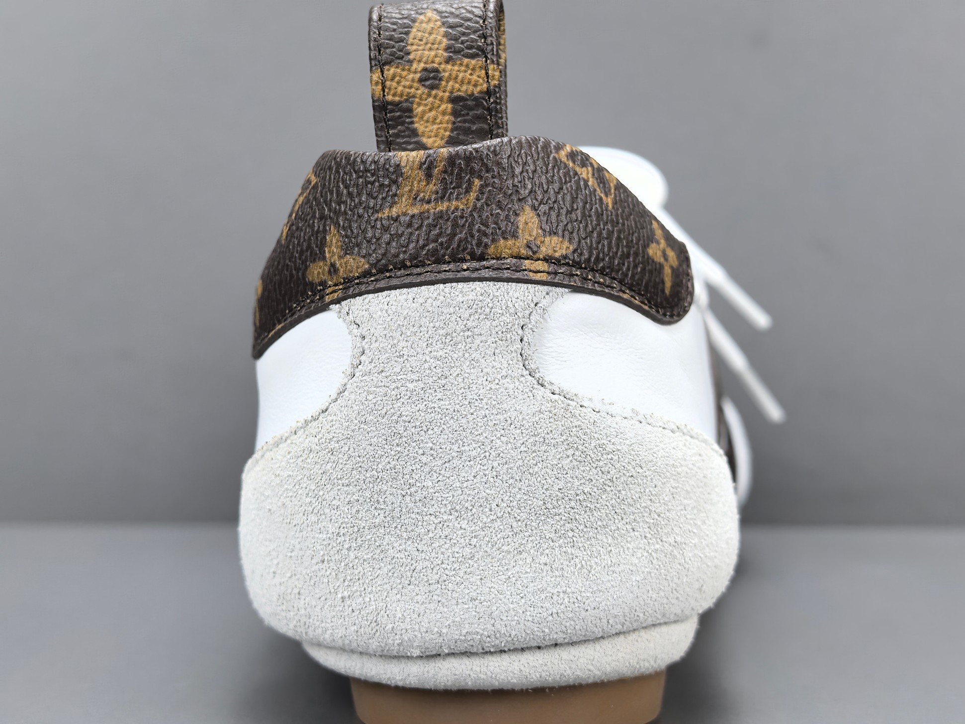 Louis Vuitton Sneakerina German trainer–style women’s casual sneakers made from cowhide leather, featuring a round toe, lace-up closure, ballet-inspired style, thin sole, and low-top design. Suitable for everyday lifestyle and casual wear. Sizes: 35, 36, 37, 38, 39, 40 (Women’s shoes). - Image 7