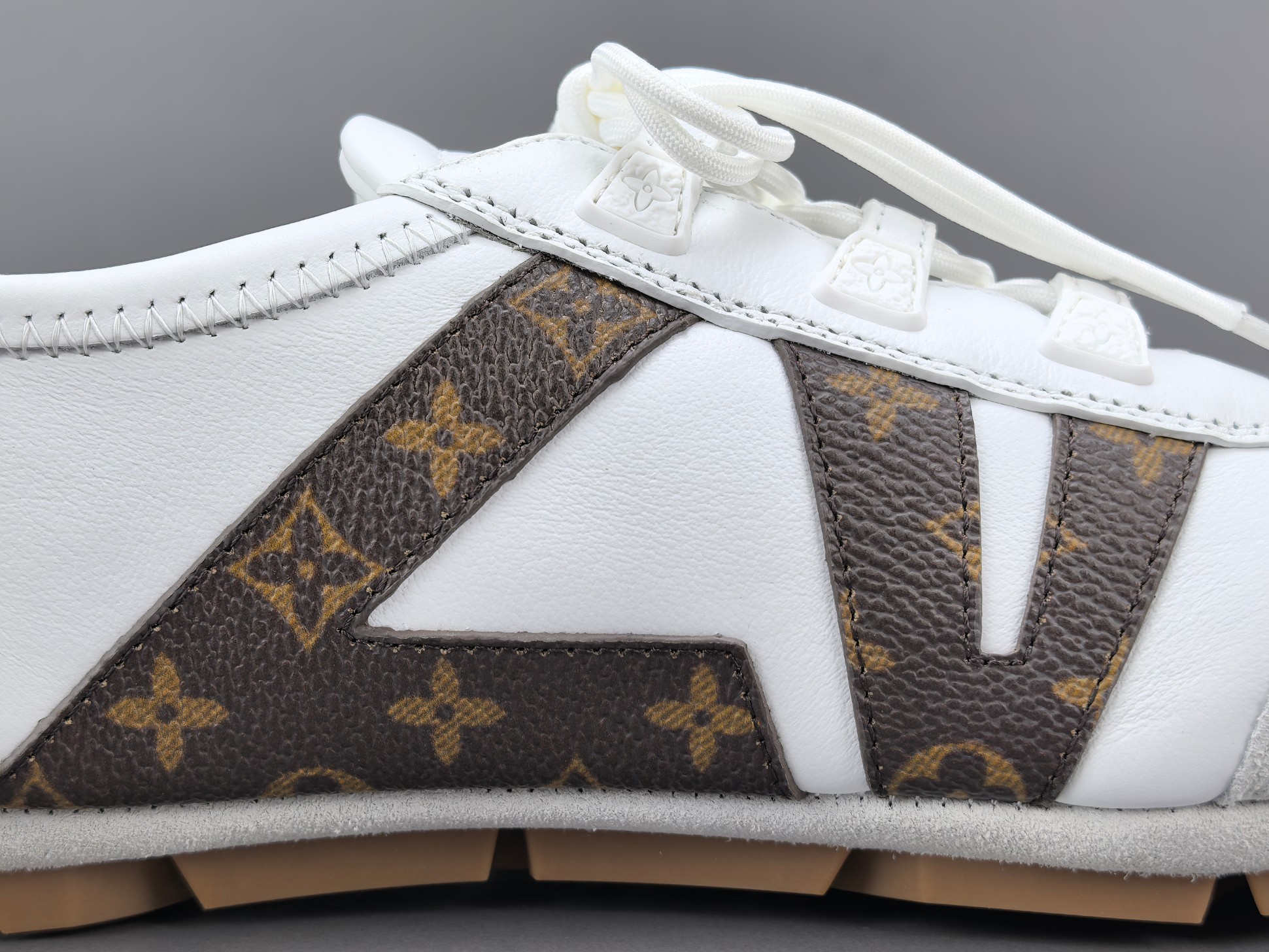 Louis Vuitton Sneakerina German trainer–style women’s casual sneakers made from cowhide leather, featuring a round toe, lace-up closure, ballet-inspired style, thin sole, and low-top design. Suitable for everyday lifestyle and casual wear. Sizes: 35, 36, 37, 38, 39, 40 (Women’s shoes). - Image 9