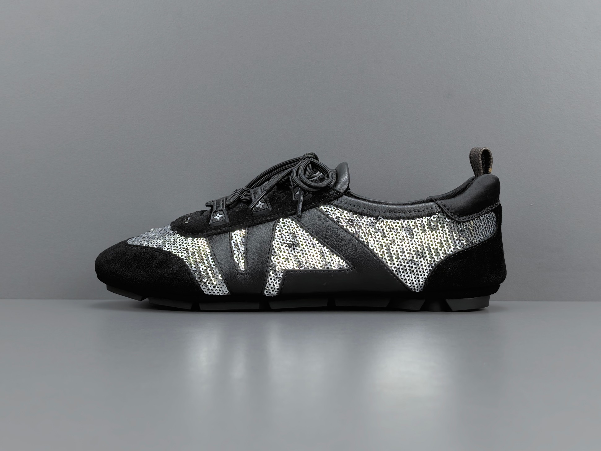 Louis Vuitton Sneakerina German trainer–style women’s casual sneakers made from cowhide leather, featuring a round toe, lace-up closure, ballet-inspired design, thin sole, and low-top silhouette. Designed for everyday lifestyle and casual wear. Sizes: 35, 36, 37, 38, 39, 40 (Women’s).