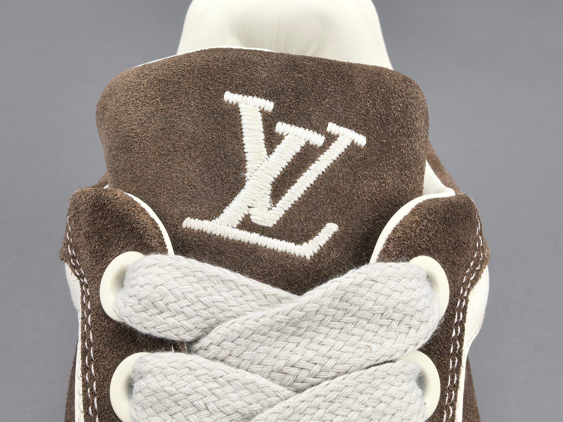 Louis Vuitton Tilted Men’s low-top skate sneakers made of suede calf leather, featuring a round toe and lace-up closure. Sizes: 39, 40, 41, 42, 43, 44, 45, 46 (Men’s) - Image 3