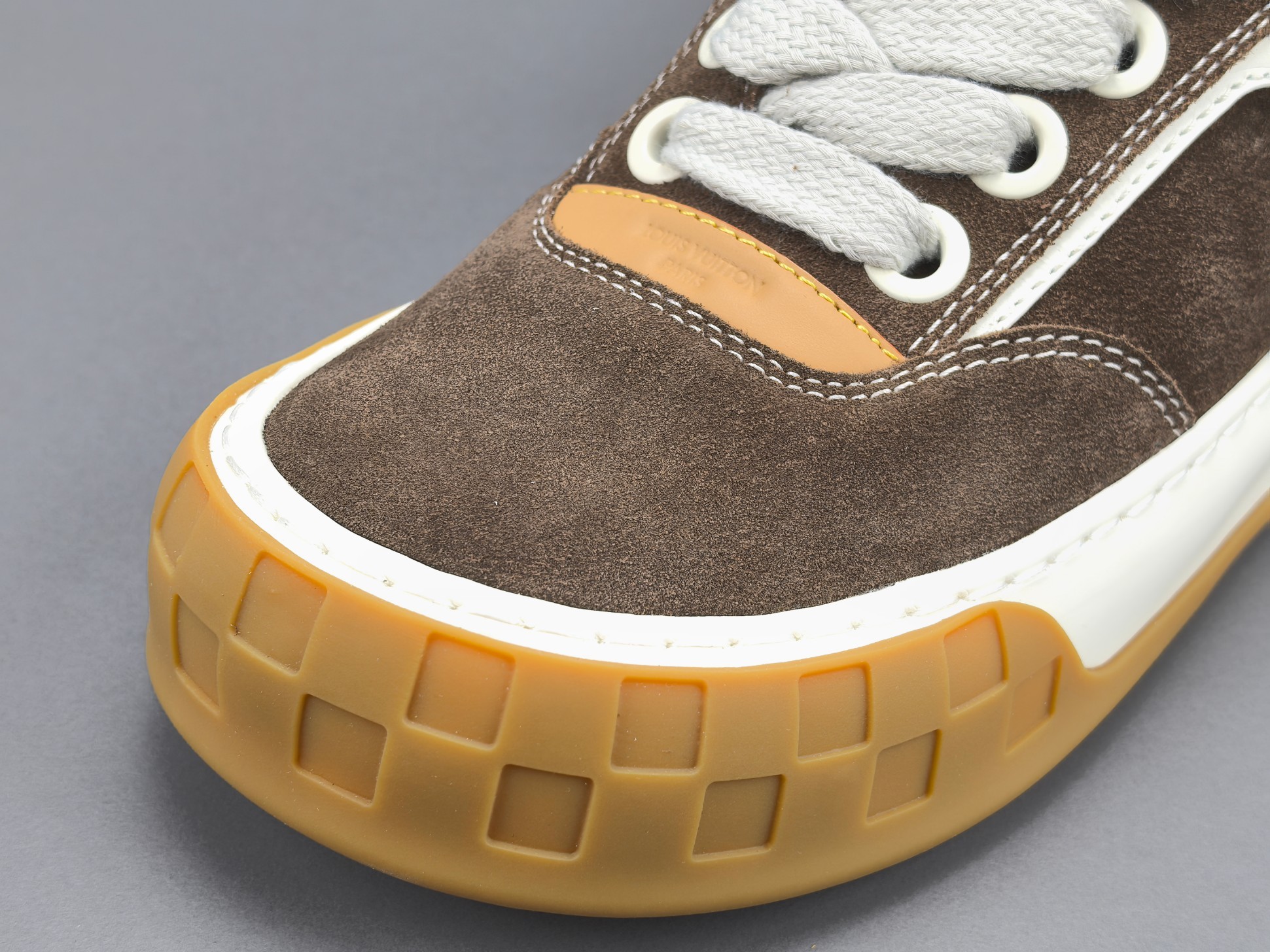 Louis Vuitton Tilted Men’s low-top skate sneakers made of suede calf leather, featuring a round toe and lace-up closure. Sizes: 39, 40, 41, 42, 43, 44, 45, 46 (Men’s) - Image 8