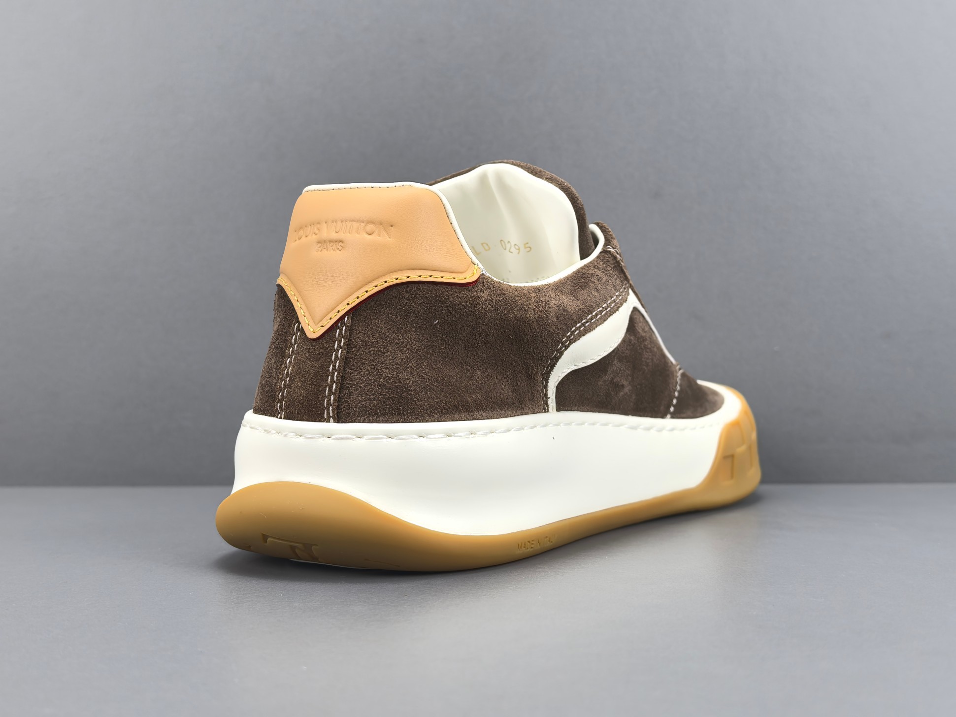 Louis Vuitton Tilted Men’s low-top skate sneakers made of suede calf leather, featuring a round toe and lace-up closure. Sizes: 39, 40, 41, 42, 43, 44, 45, 46 (Men’s) - Image 12