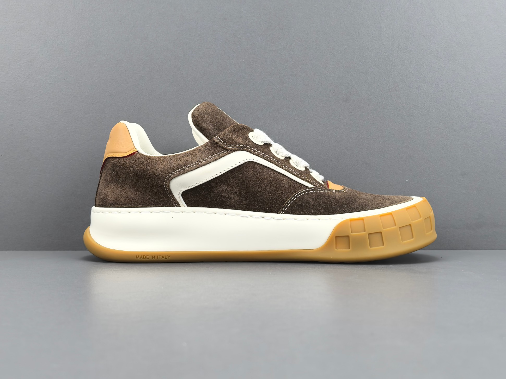 Louis Vuitton Tilted Men’s low-top skate sneakers made of suede calf leather, featuring a round toe and lace-up closure. Sizes: 39, 40, 41, 42, 43, 44, 45, 46 (Men’s)