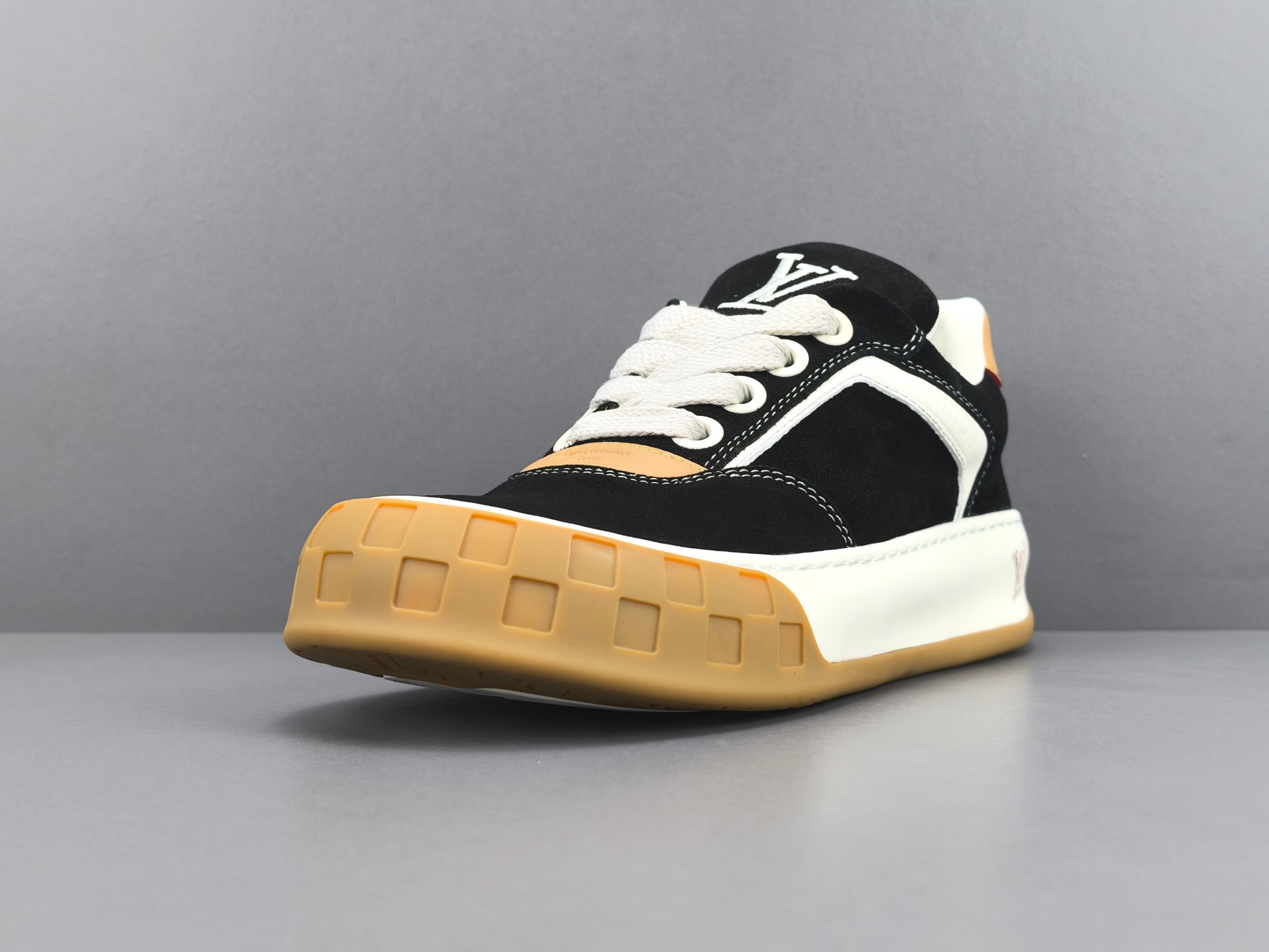 Louis Vuitton Tilted Men’s low-top skate sneakers crafted from suede calf leather, featuring a round toe and lace-up closure. Sizes: 39, 40, 41, 42, 43, 44, 45, 46 (Men’s) - Image 10