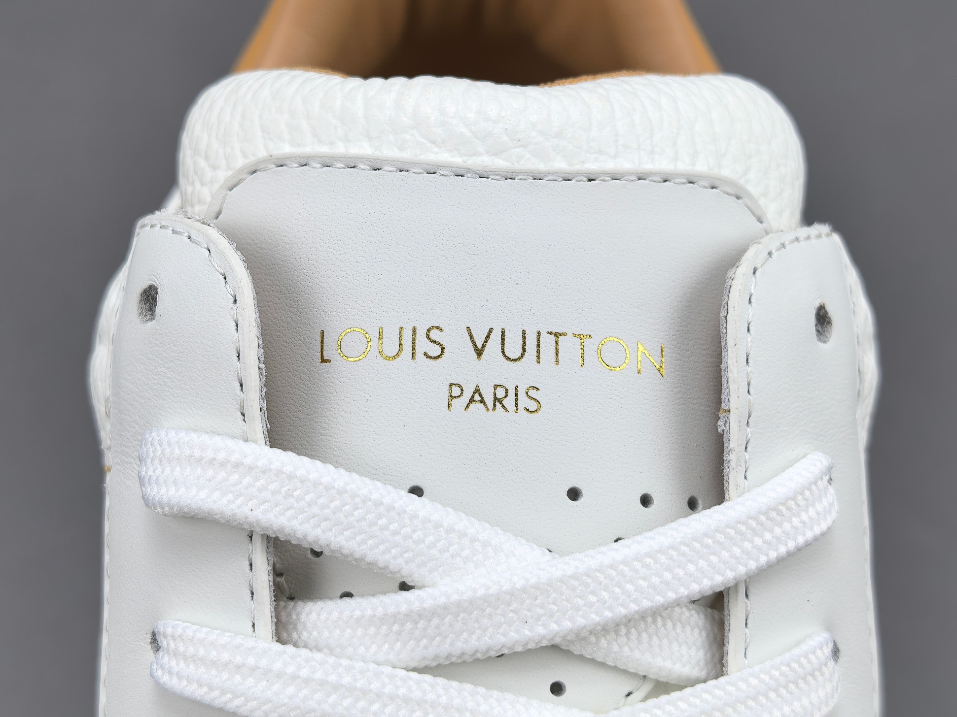 Louis Vuitton Beverly Hills Men’s low-top fashion sneakers in white. Sizes: 38, 39, 40, 41, 42, 43, 44, 45, 46 (Men’s) - Image 5