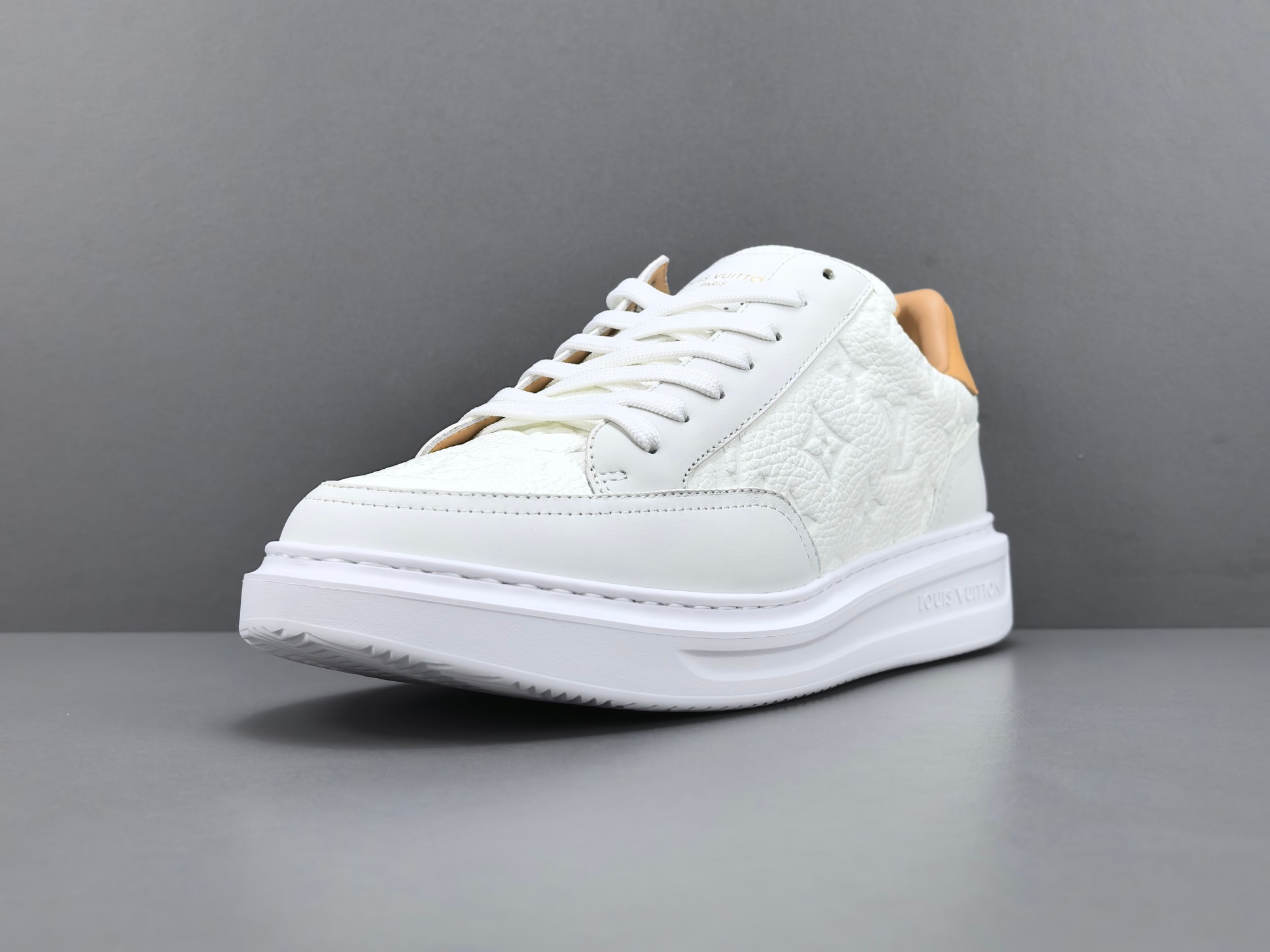 Louis Vuitton Beverly Hills Men’s low-top fashion sneakers in white. Sizes: 38, 39, 40, 41, 42, 43, 44, 45, 46 (Men’s) - Image 10