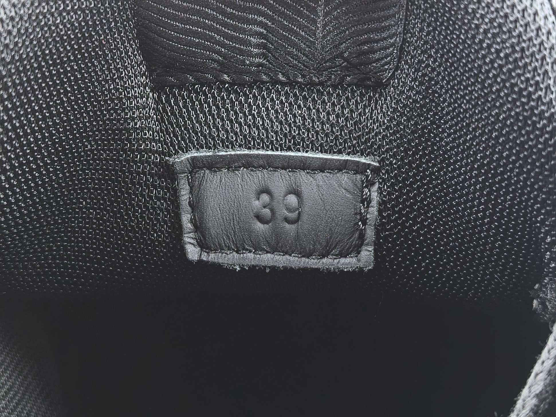 Gucci Chunky “Biscuit” Sneakers Low-top sneakers crafted from calf leather, featuring a round toe and lace-up closure. Sizes: 35, 36, 37, 38, 39, 40, 41, 42, 43, 44, 45 (Unisex). - Image 15